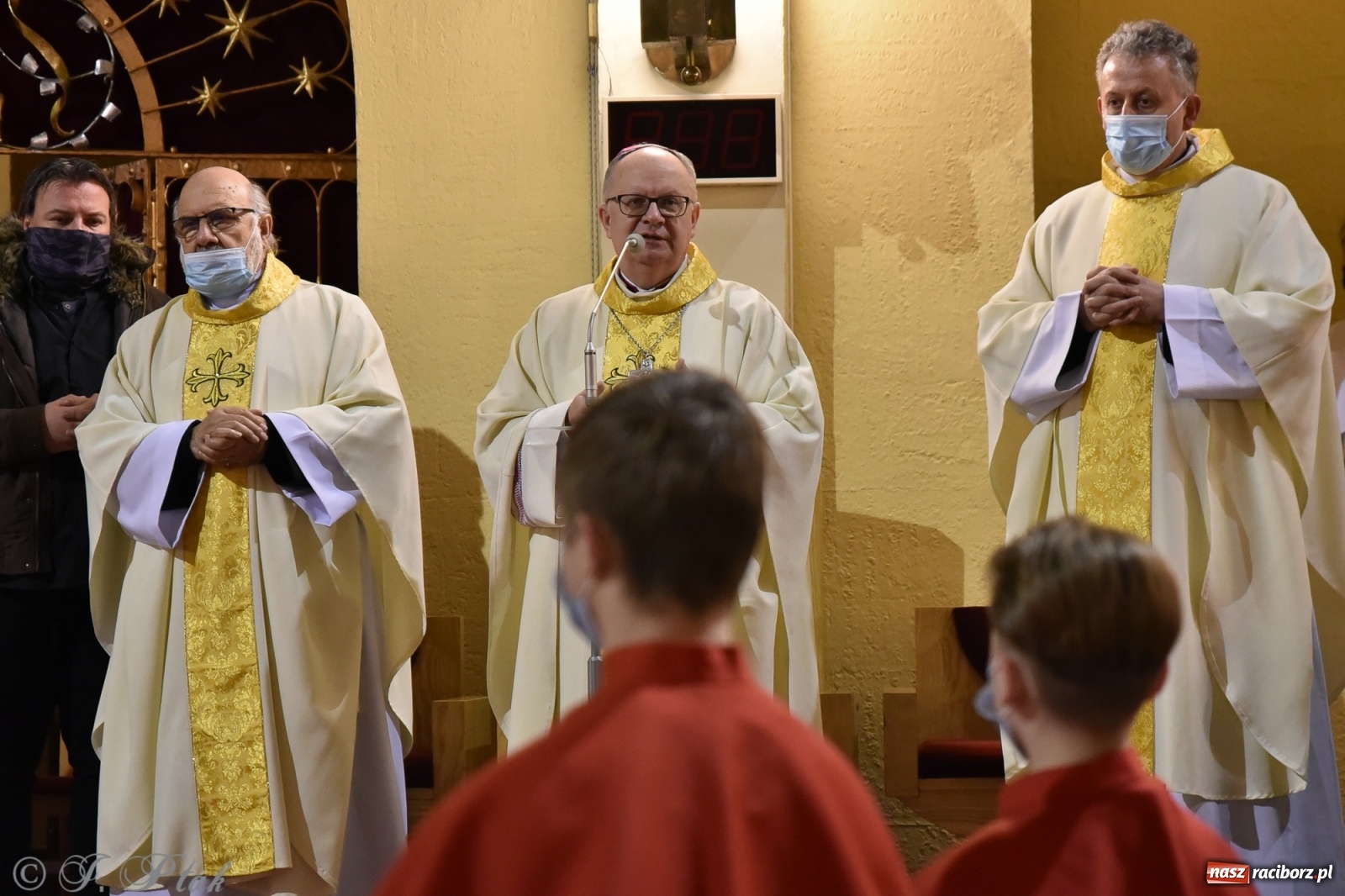 Zdjęcie w galerii na portalu naszraciborz.pl: Inauguracja wieczystej adoracji w kościele NSPJ w Raciborzu [WIDEOREPORTAŻ] wiadomości z regionu