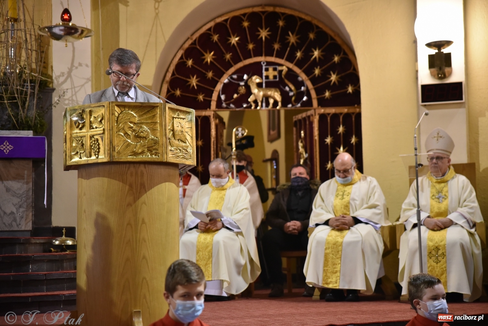 Zdjęcie w galerii na portalu naszraciborz.pl: Inauguracja wieczystej adoracji w kościele NSPJ w Raciborzu [WIDEOREPORTAŻ] wiadomości z regionu