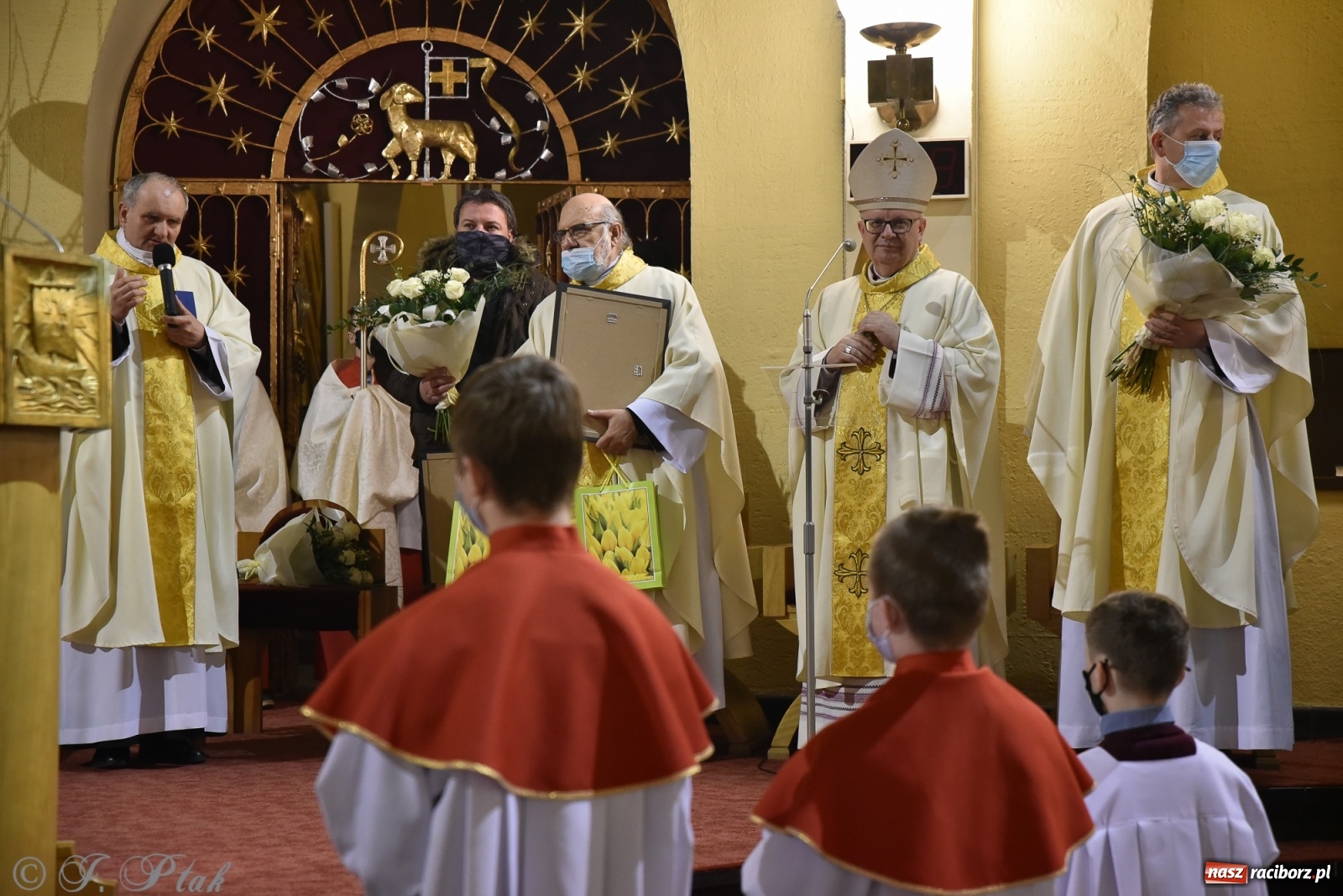 Zdjęcie w galerii na portalu naszraciborz.pl: Inauguracja wieczystej adoracji w kościele NSPJ w Raciborzu [WIDEOREPORTAŻ] wiadomości z regionu