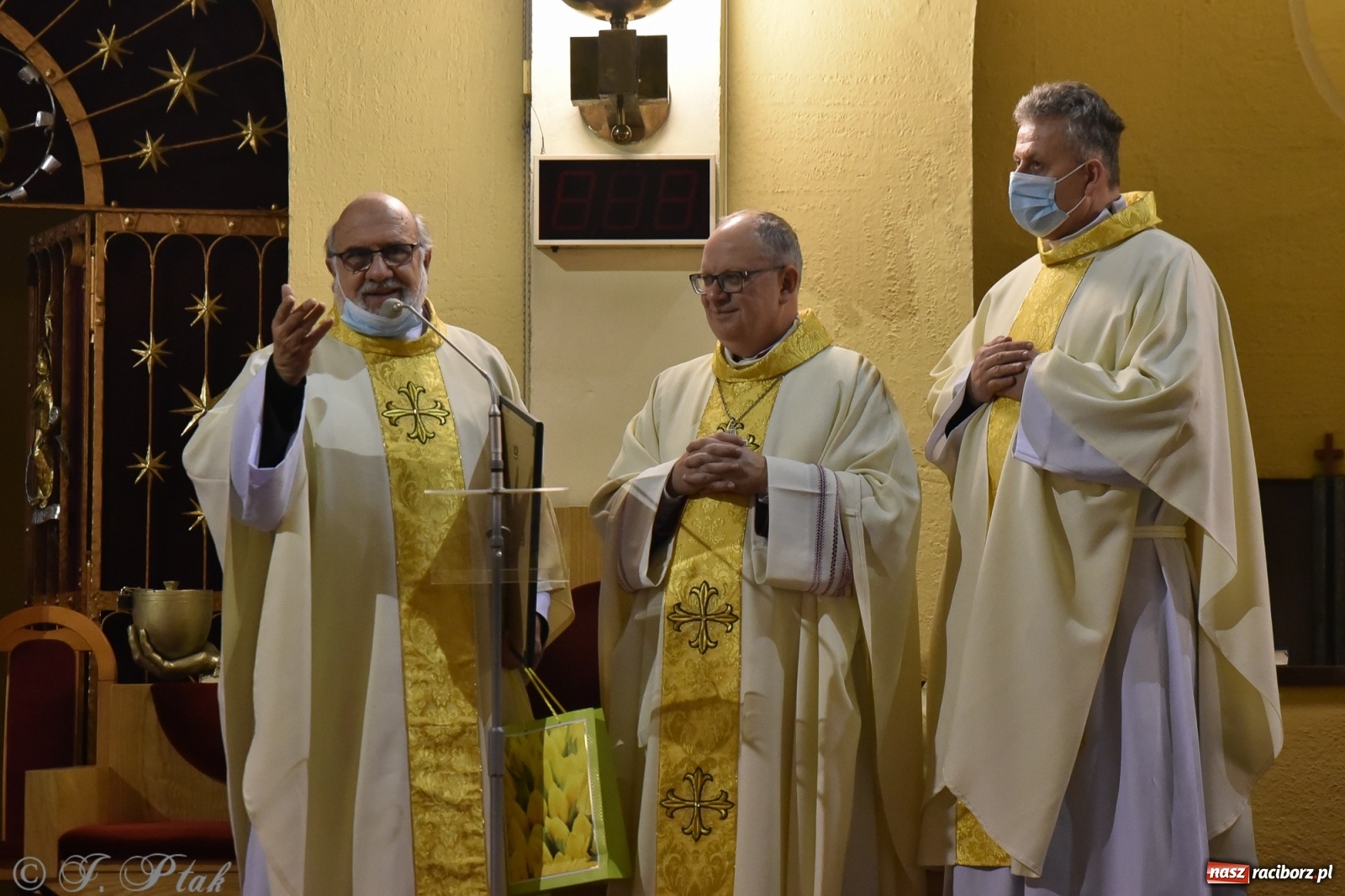 Zdjęcie w galerii na portalu naszraciborz.pl: Inauguracja wieczystej adoracji w kościele NSPJ w Raciborzu [WIDEOREPORTAŻ] wiadomości z regionu