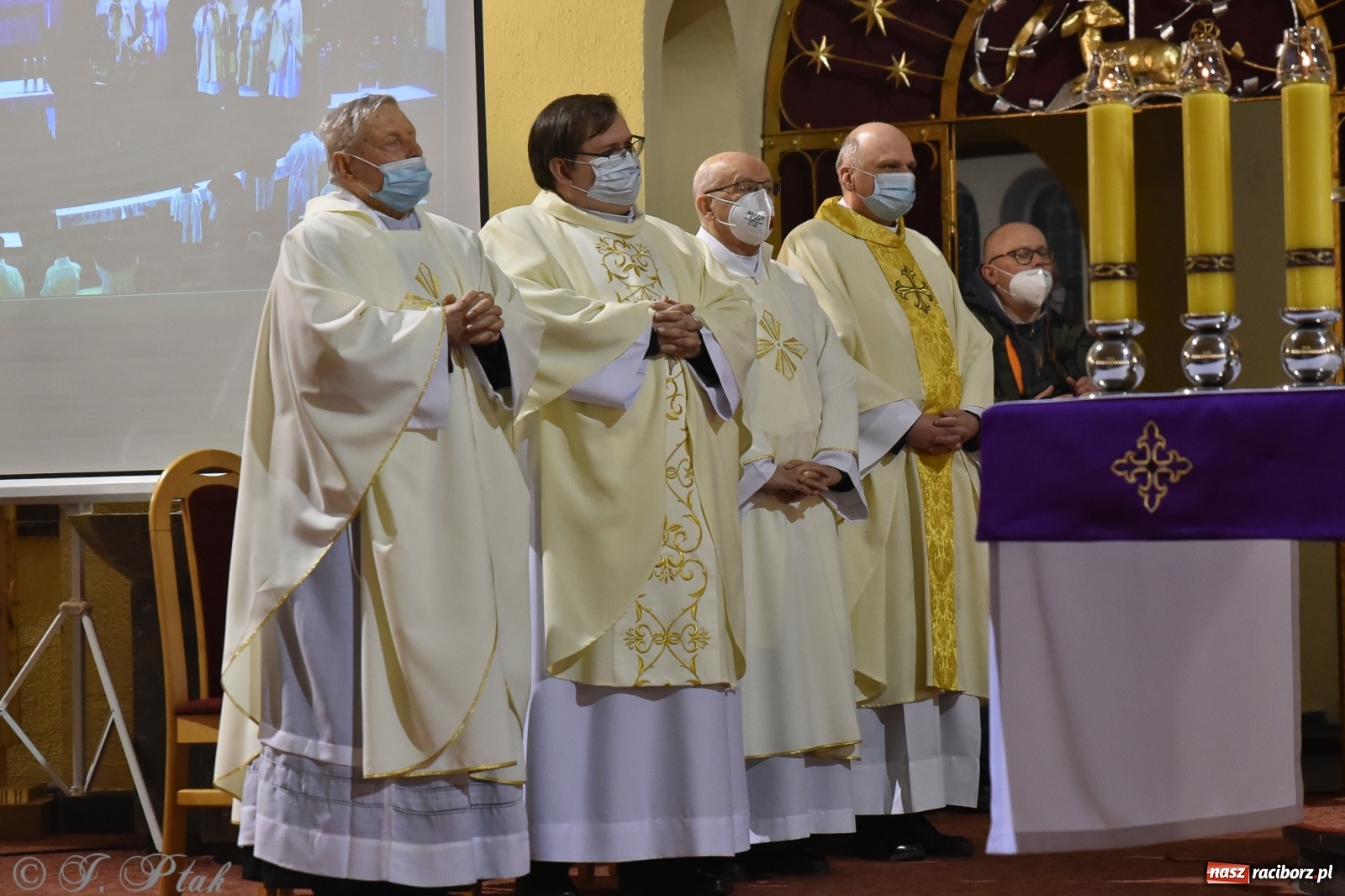 Zdjęcie w galerii na portalu naszraciborz.pl: Inauguracja wieczystej adoracji w kościele NSPJ w Raciborzu [WIDEOREPORTAŻ] wiadomości z regionu