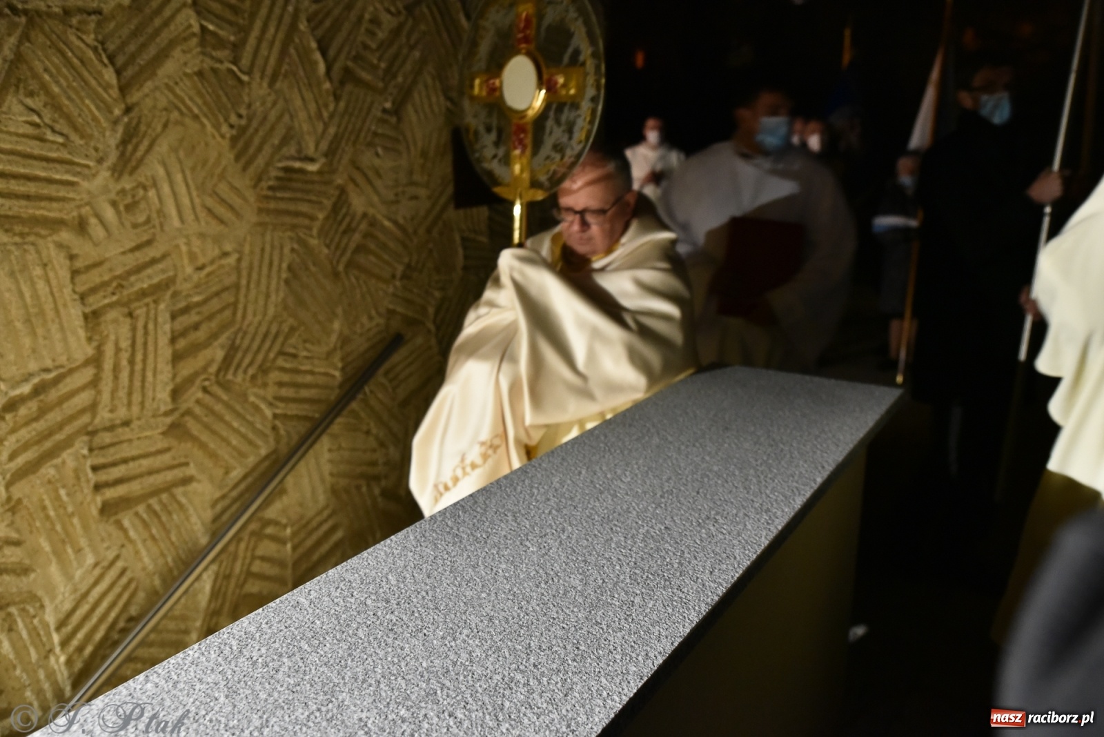 Zdjęcie w galerii na portalu naszraciborz.pl: Inauguracja wieczystej adoracji w kościele NSPJ w Raciborzu [WIDEOREPORTAŻ] wiadomości z regionu