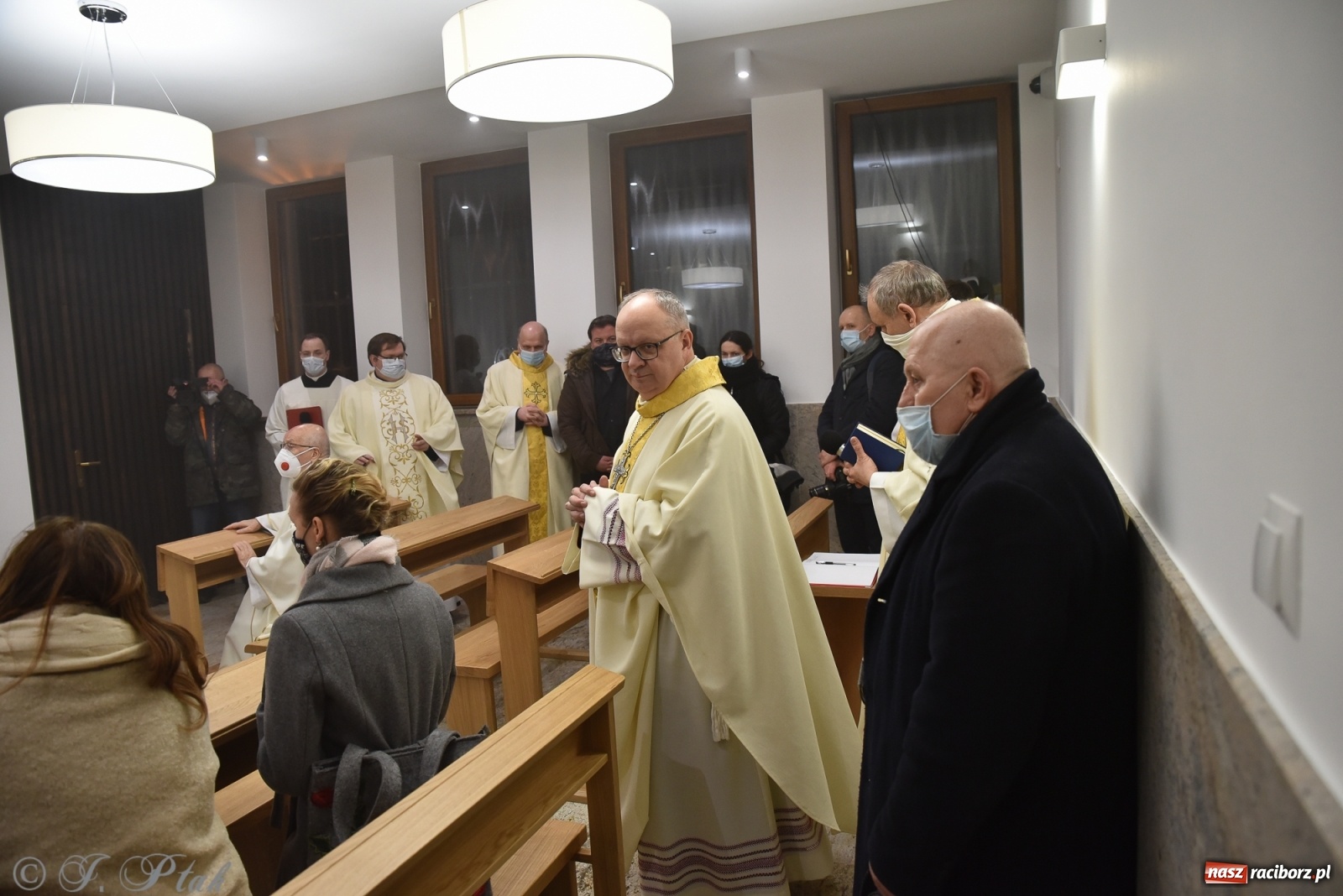 Zdjęcie w galerii na portalu naszraciborz.pl: Inauguracja wieczystej adoracji w kościele NSPJ w Raciborzu [WIDEOREPORTAŻ] wiadomości z regionu