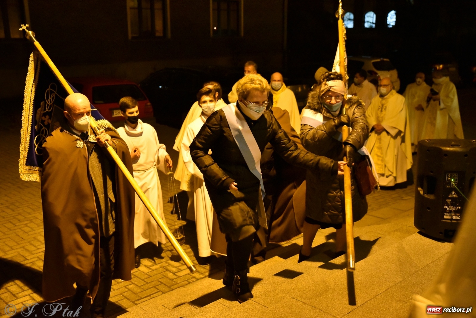 Zdjęcie w galerii na portalu naszraciborz.pl: Inauguracja wieczystej adoracji w kościele NSPJ w Raciborzu [WIDEOREPORTAŻ] wiadomości z regionu
