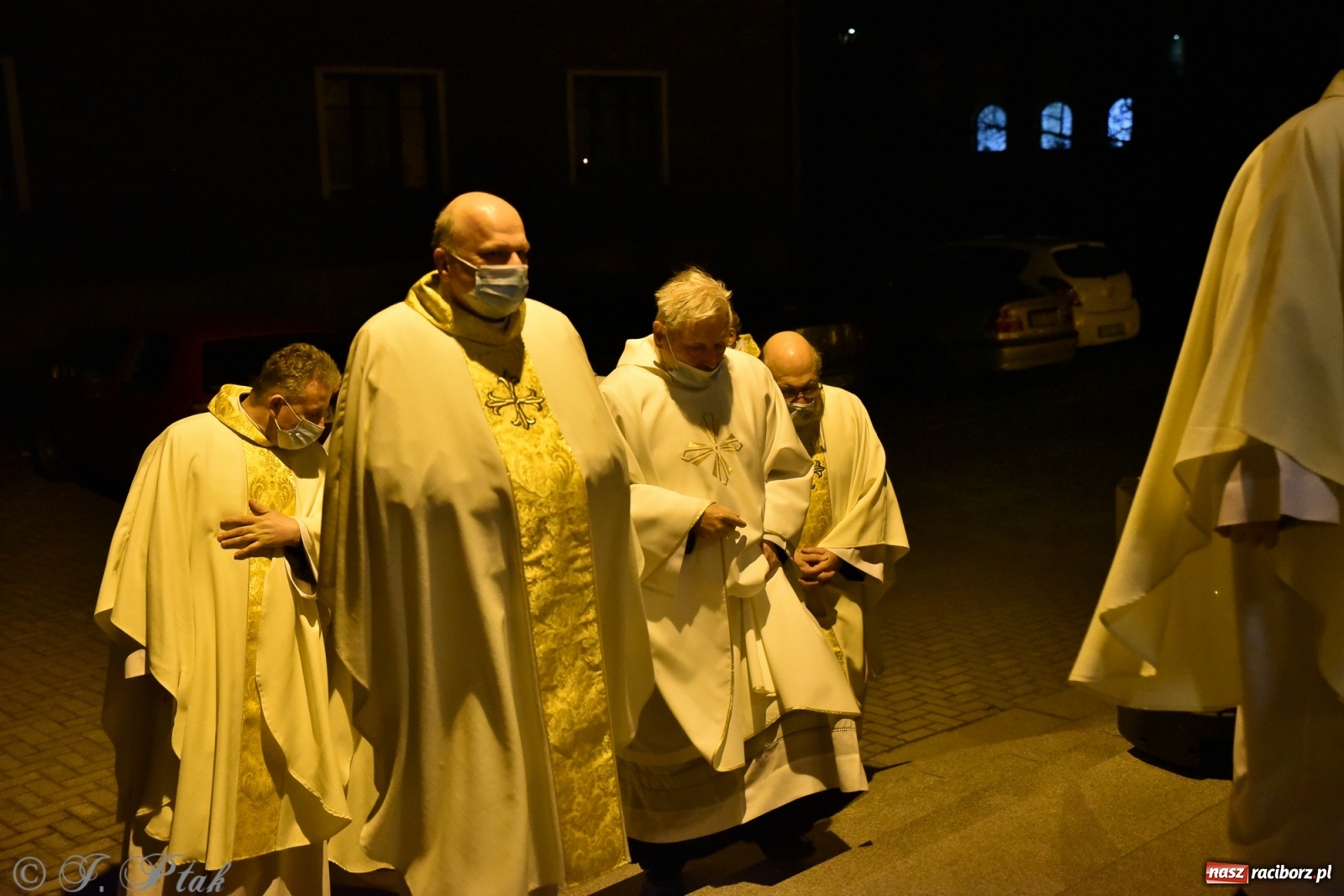 Zdjęcie w galerii na portalu naszraciborz.pl: Inauguracja wieczystej adoracji w kościele NSPJ w Raciborzu [WIDEOREPORTAŻ] wiadomości z regionu