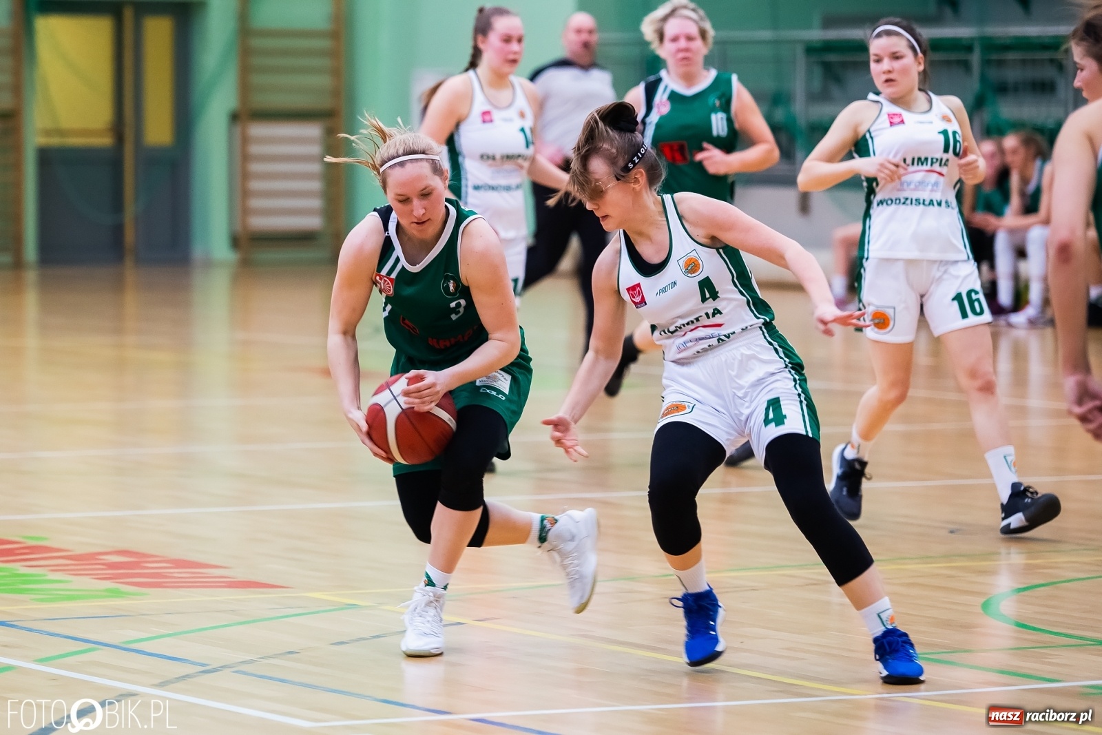 Zdjęcie w galerii na portalu naszraciborz.pl: Koszykarska rywalizacja o puchar Rektora PWSZ Racibórz [FOTO i WIDEO] wiadomości z regionu