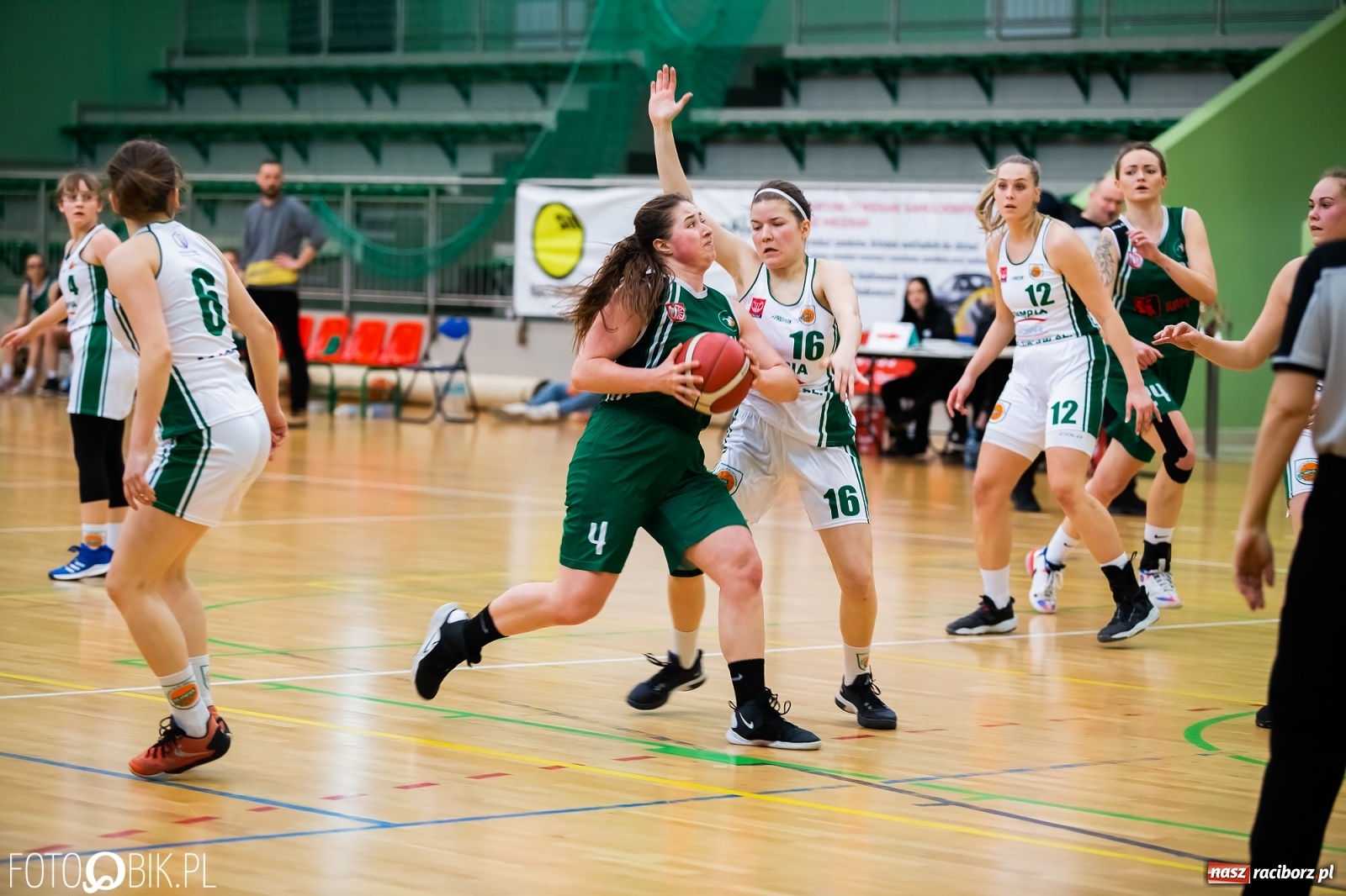 Zdjęcie w galerii na portalu naszraciborz.pl: Koszykarska rywalizacja o puchar Rektora PWSZ Racibórz [FOTO i WIDEO] wiadomości z regionu
