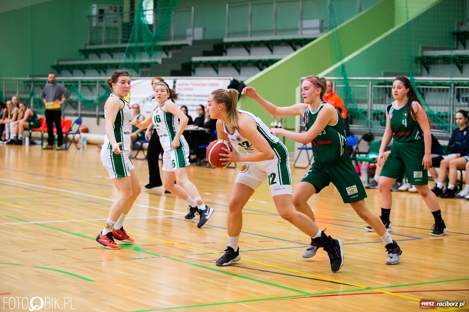 Zdjęcie w galerii na portalu naszraciborz.pl: Koszykarska rywalizacja o puchar Rektora PWSZ Racibórz [FOTO i WIDEO] wiadomości z regionu