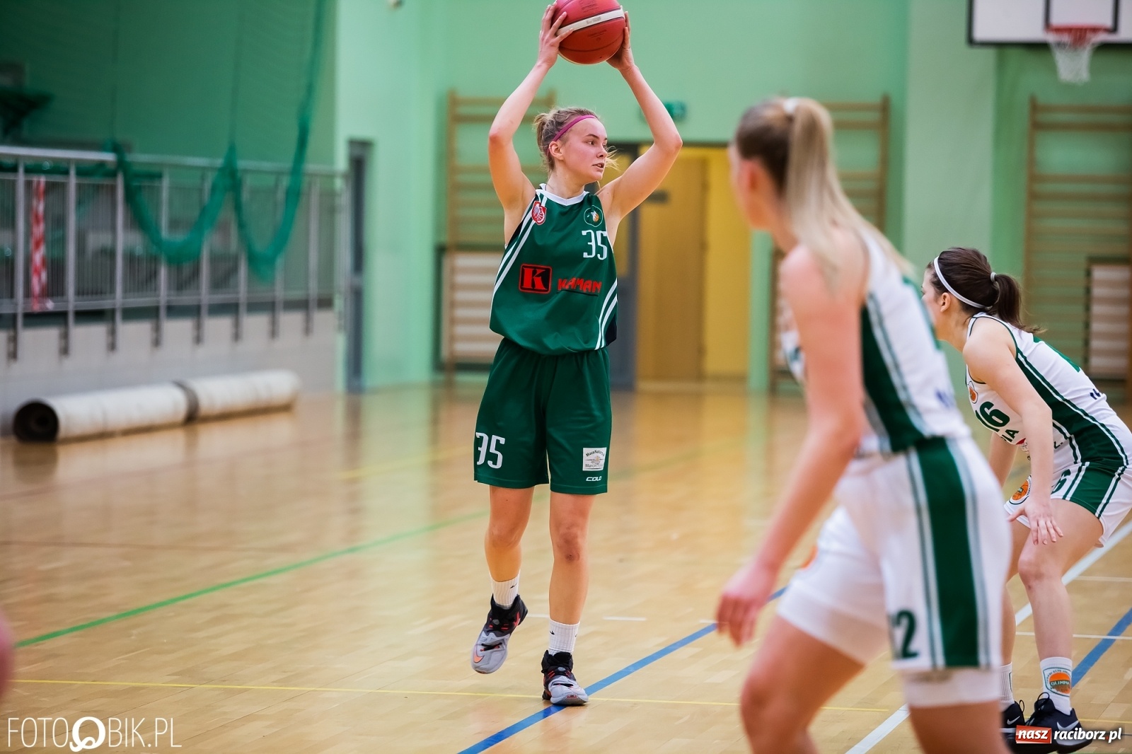 Zdjęcie w galerii na portalu naszraciborz.pl: Koszykarska rywalizacja o puchar Rektora PWSZ Racibórz [FOTO i WIDEO] wiadomości z regionu