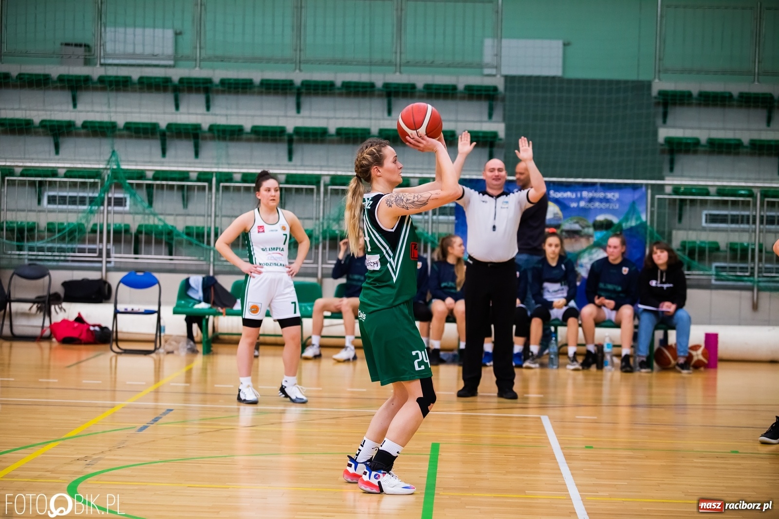 Zdjęcie w galerii na portalu naszraciborz.pl: Koszykarska rywalizacja o puchar Rektora PWSZ Racibórz [FOTO i WIDEO] wiadomości z regionu