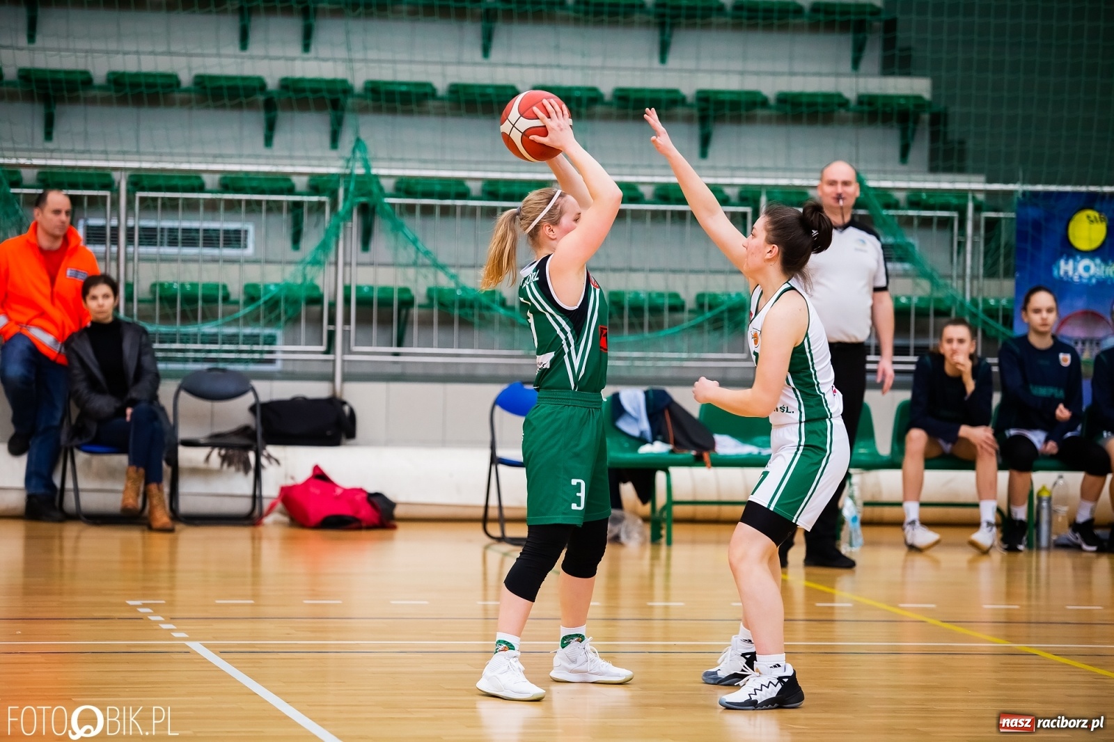 Zdjęcie w galerii na portalu naszraciborz.pl: Koszykarska rywalizacja o puchar Rektora PWSZ Racibórz [FOTO i WIDEO] wiadomości z regionu
