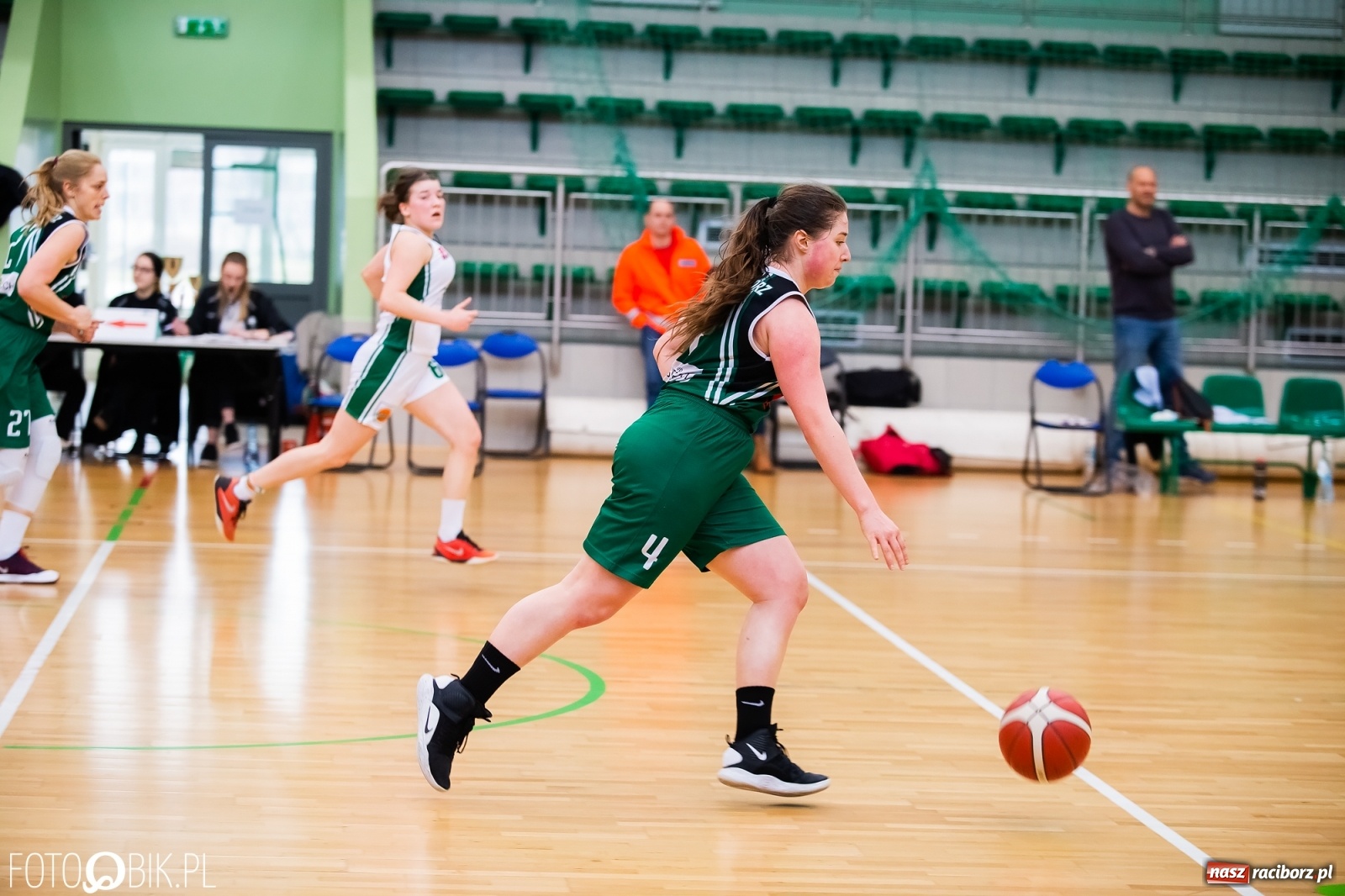 Zdjęcie w galerii na portalu naszraciborz.pl: Koszykarska rywalizacja o puchar Rektora PWSZ Racibórz [FOTO i WIDEO] wiadomości z regionu