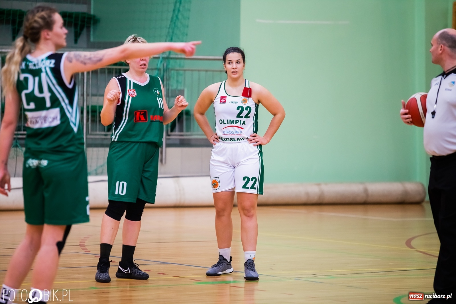 Zdjęcie w galerii na portalu naszraciborz.pl: Koszykarska rywalizacja o puchar Rektora PWSZ Racibórz [FOTO i WIDEO] wiadomości z regionu