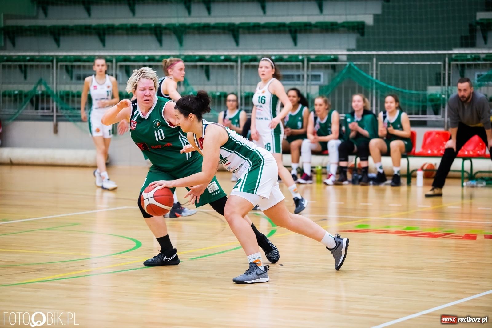 Zdjęcie w galerii na portalu naszraciborz.pl: Koszykarska rywalizacja o puchar Rektora PWSZ Racibórz [FOTO i WIDEO] wiadomości z regionu