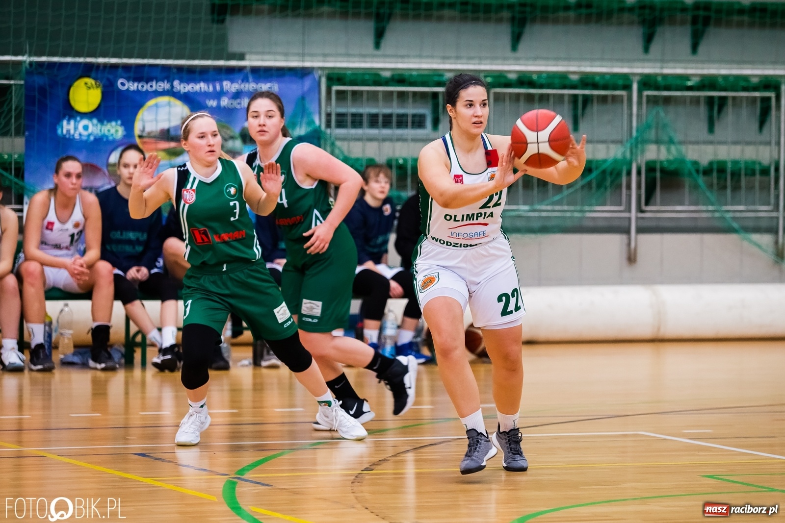 Zdjęcie w galerii na portalu naszraciborz.pl: Koszykarska rywalizacja o puchar Rektora PWSZ Racibórz [FOTO i WIDEO] wiadomości z regionu