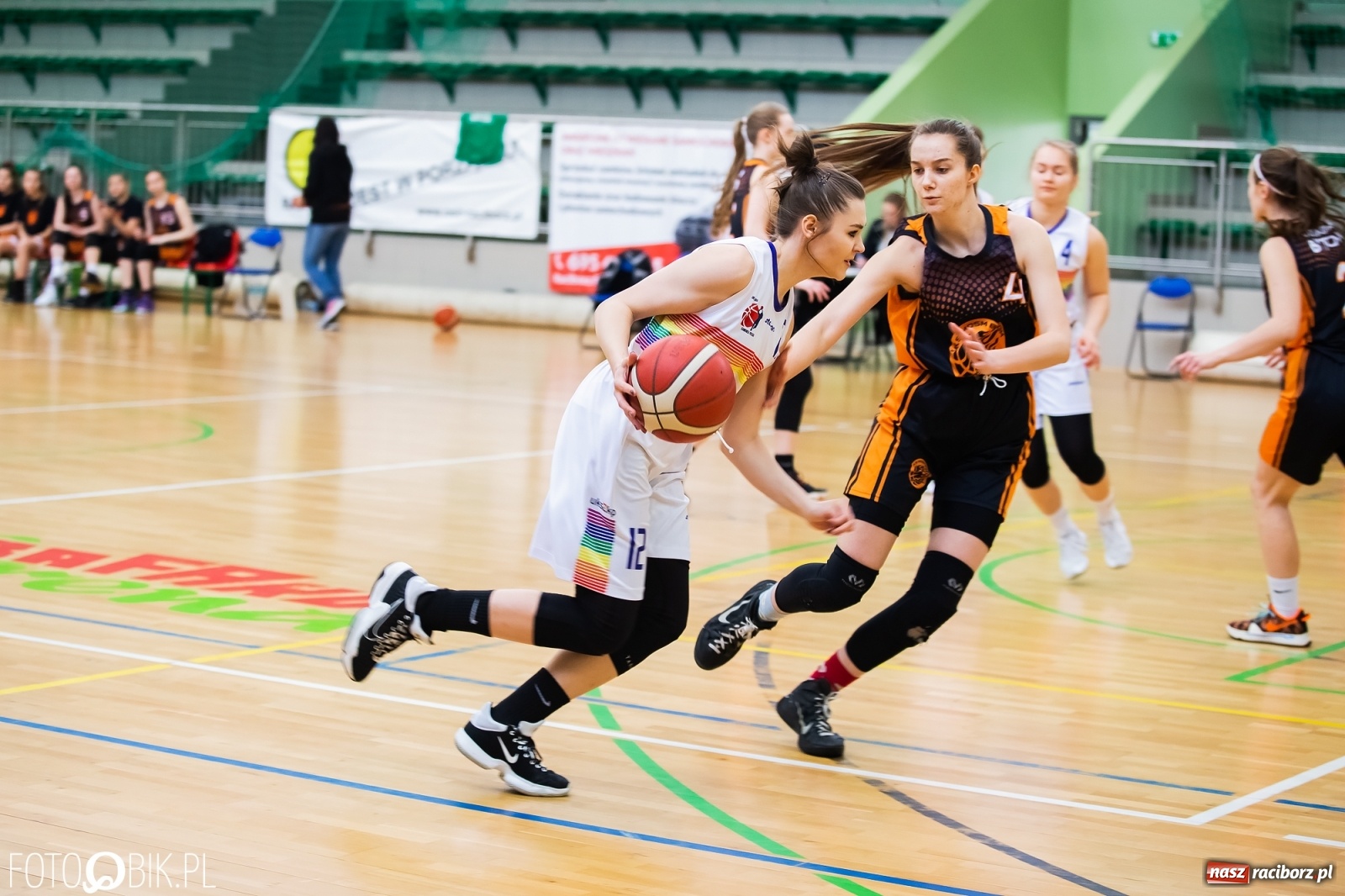 Zdjęcie w galerii na portalu naszraciborz.pl: Koszykarska rywalizacja o puchar Rektora PWSZ Racibórz [FOTO i WIDEO] wiadomości z regionu