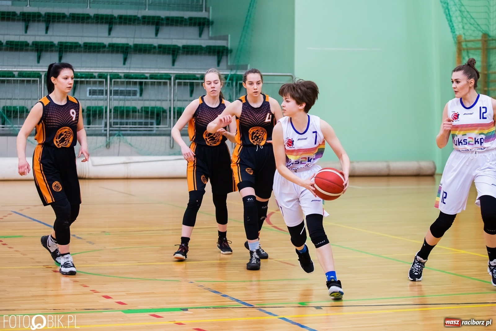 Zdjęcie w galerii na portalu naszraciborz.pl: Koszykarska rywalizacja o puchar Rektora PWSZ Racibórz [FOTO i WIDEO] wiadomości z regionu