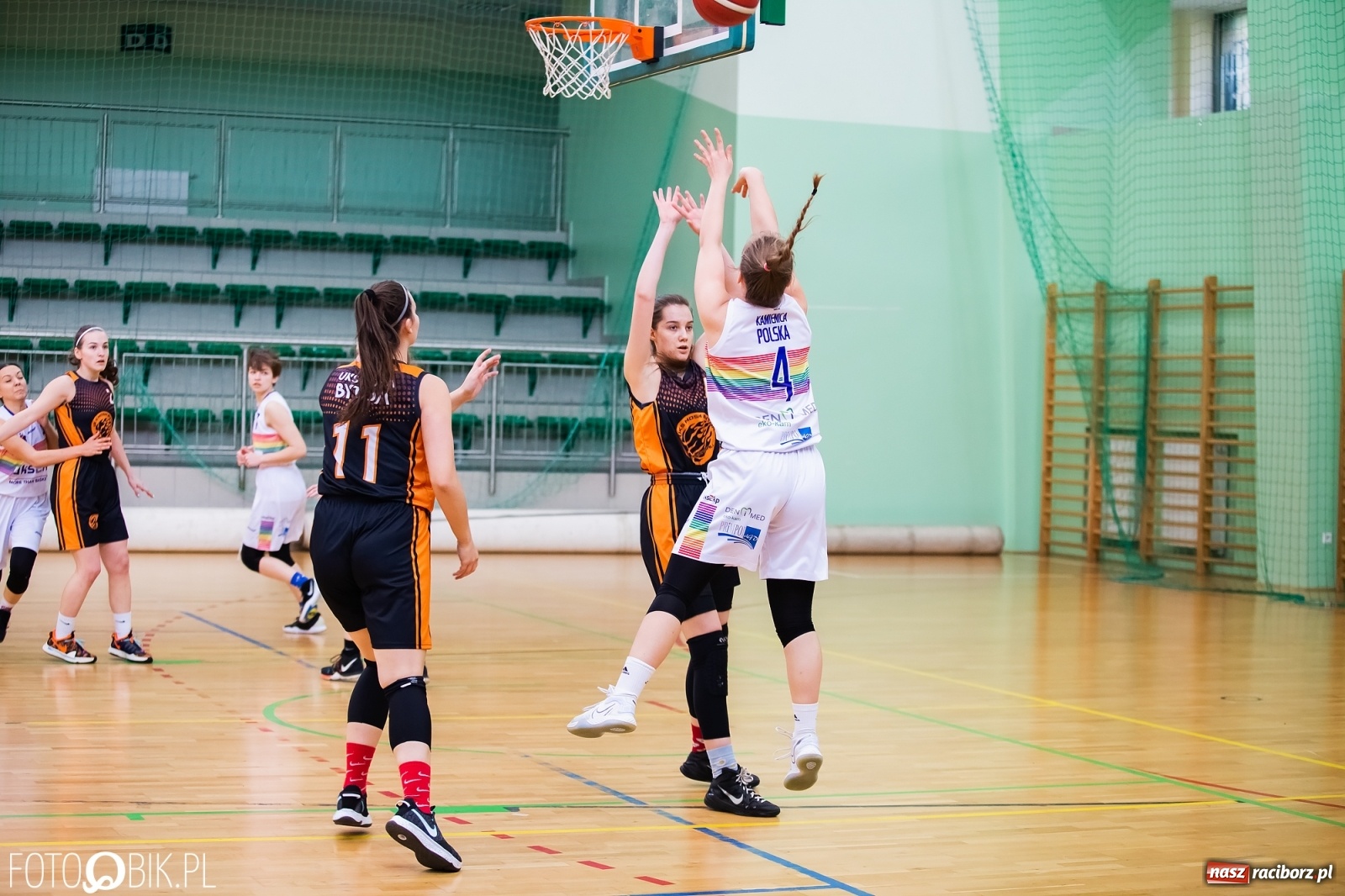 Zdjęcie w galerii na portalu naszraciborz.pl: Koszykarska rywalizacja o puchar Rektora PWSZ Racibórz [FOTO i WIDEO] wiadomości z regionu
