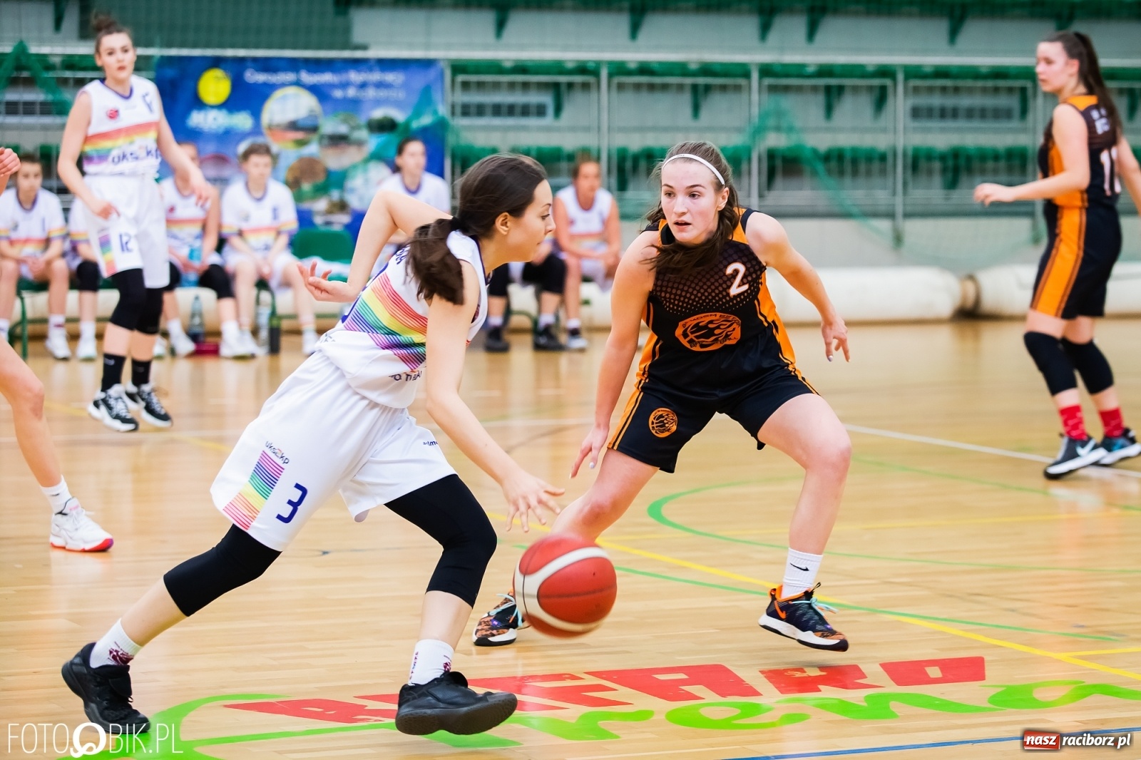 Zdjęcie w galerii na portalu naszraciborz.pl: Koszykarska rywalizacja o puchar Rektora PWSZ Racibórz [FOTO i WIDEO] wiadomości z regionu