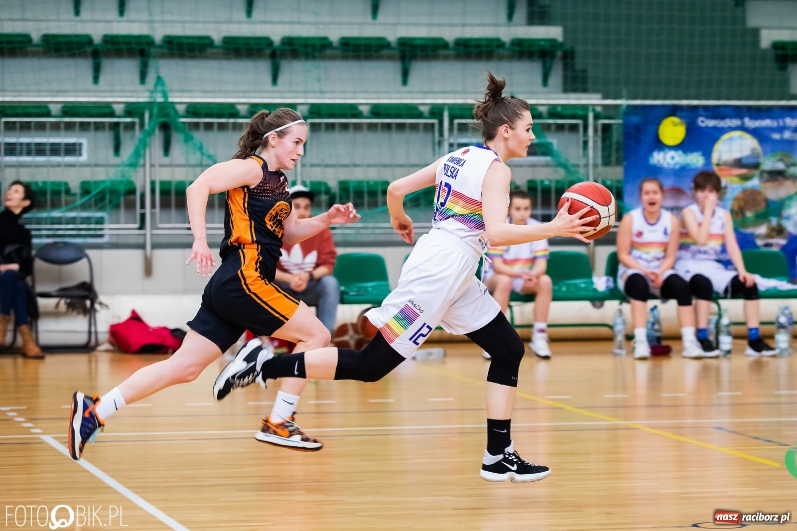 Zdjęcie w galerii na portalu naszraciborz.pl: Koszykarska rywalizacja o puchar Rektora PWSZ Racibórz [FOTO i WIDEO] wiadomości z regionu