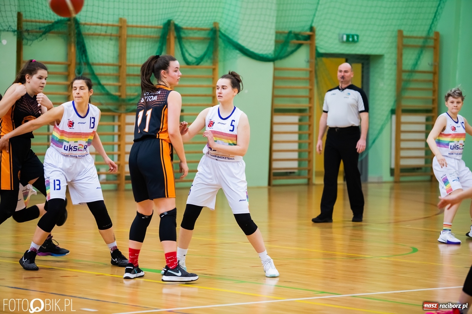 Zdjęcie w galerii na portalu naszraciborz.pl: Koszykarska rywalizacja o puchar Rektora PWSZ Racibórz [FOTO i WIDEO] wiadomości z regionu