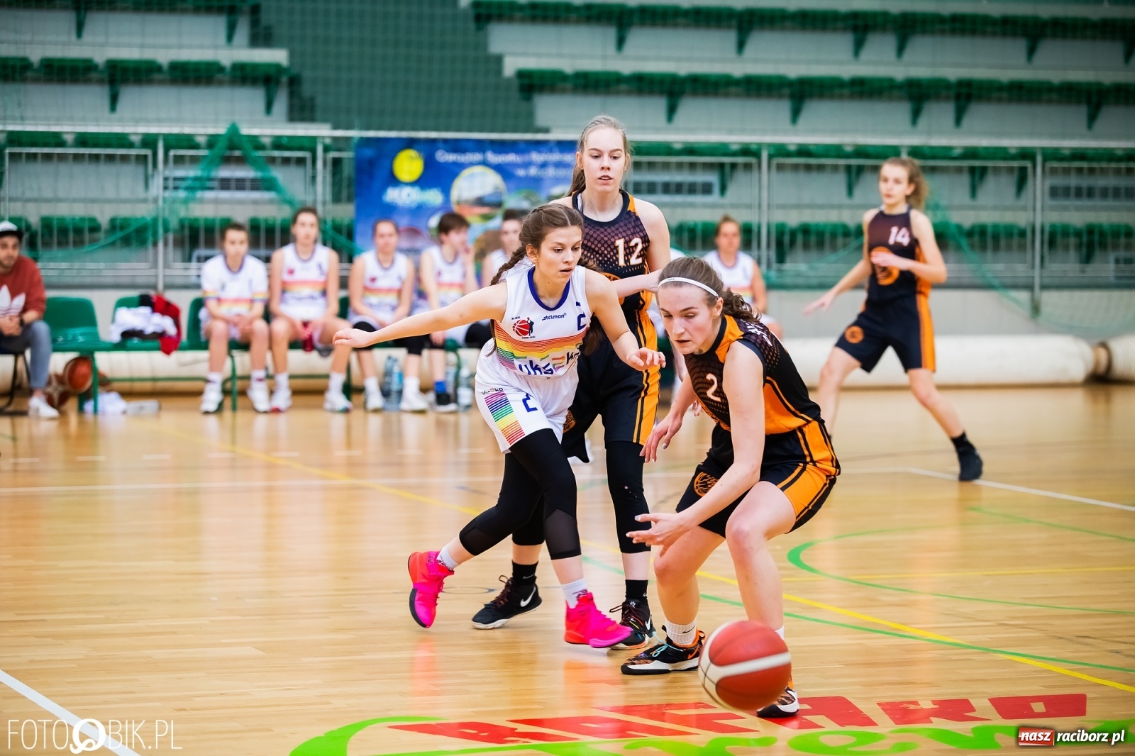 Zdjęcie w galerii na portalu naszraciborz.pl: Koszykarska rywalizacja o puchar Rektora PWSZ Racibórz [FOTO i WIDEO] wiadomości z regionu