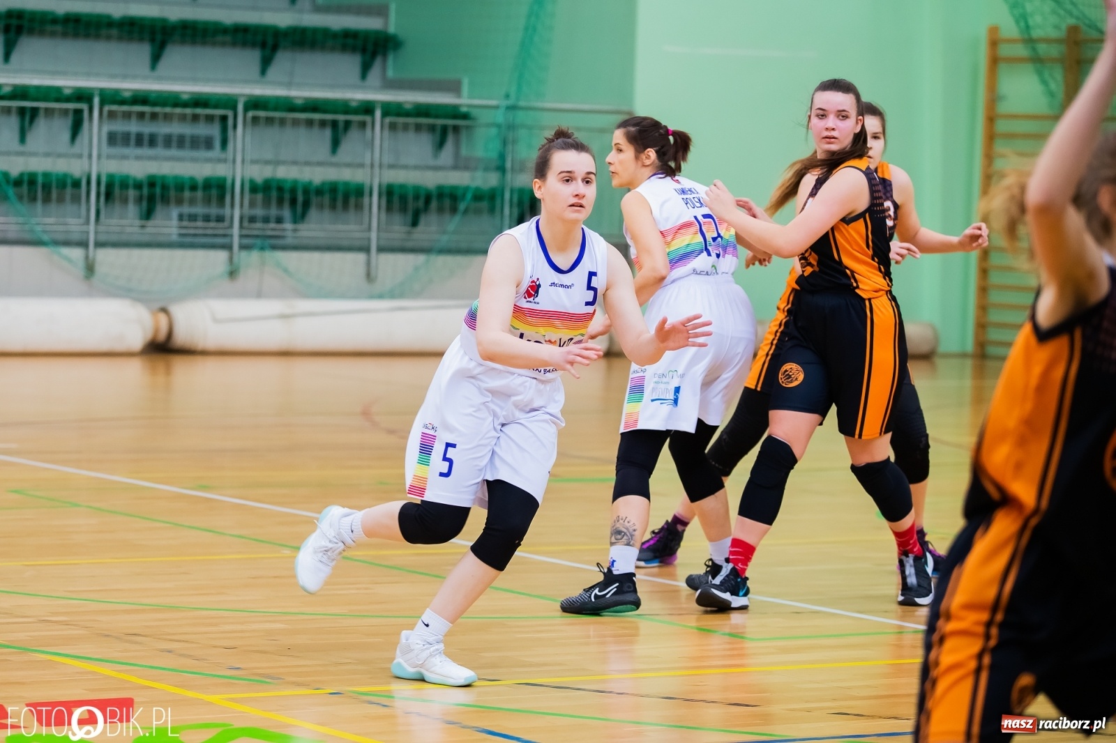 Zdjęcie w galerii na portalu naszraciborz.pl: Koszykarska rywalizacja o puchar Rektora PWSZ Racibórz [FOTO i WIDEO] wiadomości z regionu