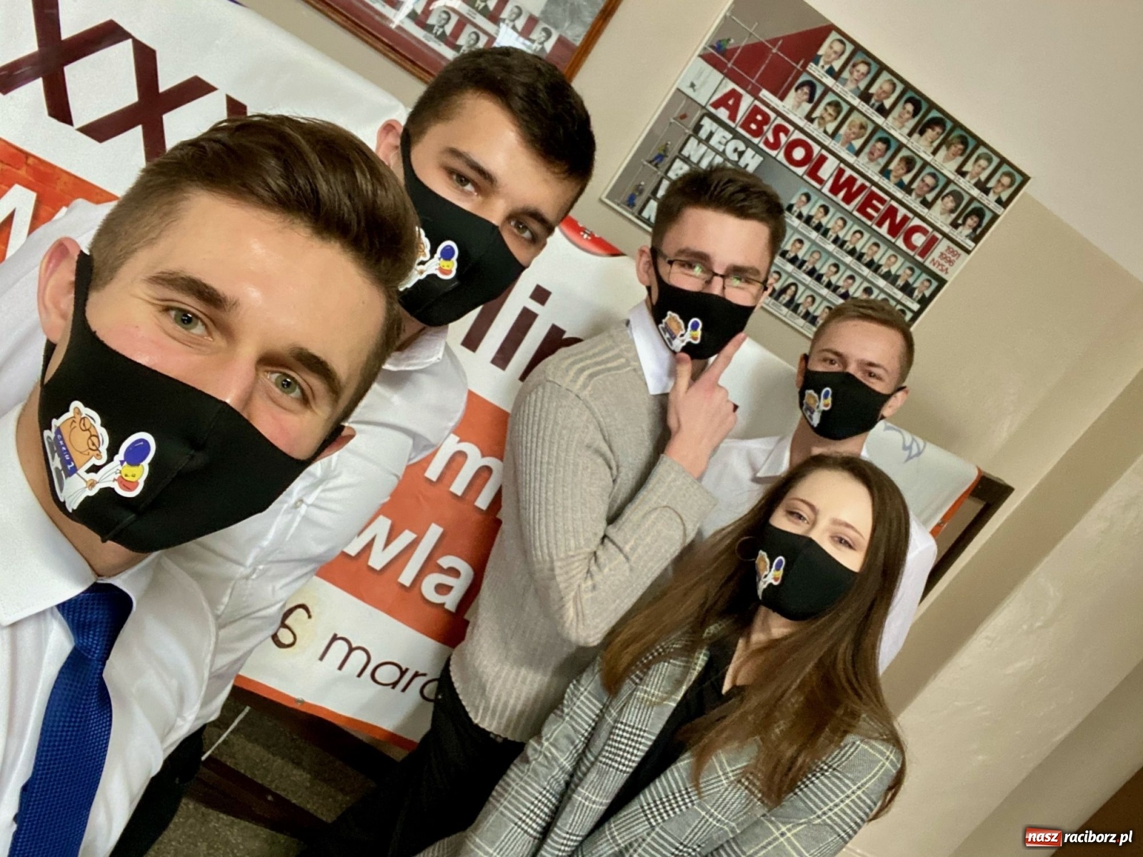 Zdjęcie w galerii na portalu naszraciborz.pl: Uczniowie CKZiU nr 1 w Raciborzu awansowali do finału Olimpiady wiadomości z regionu