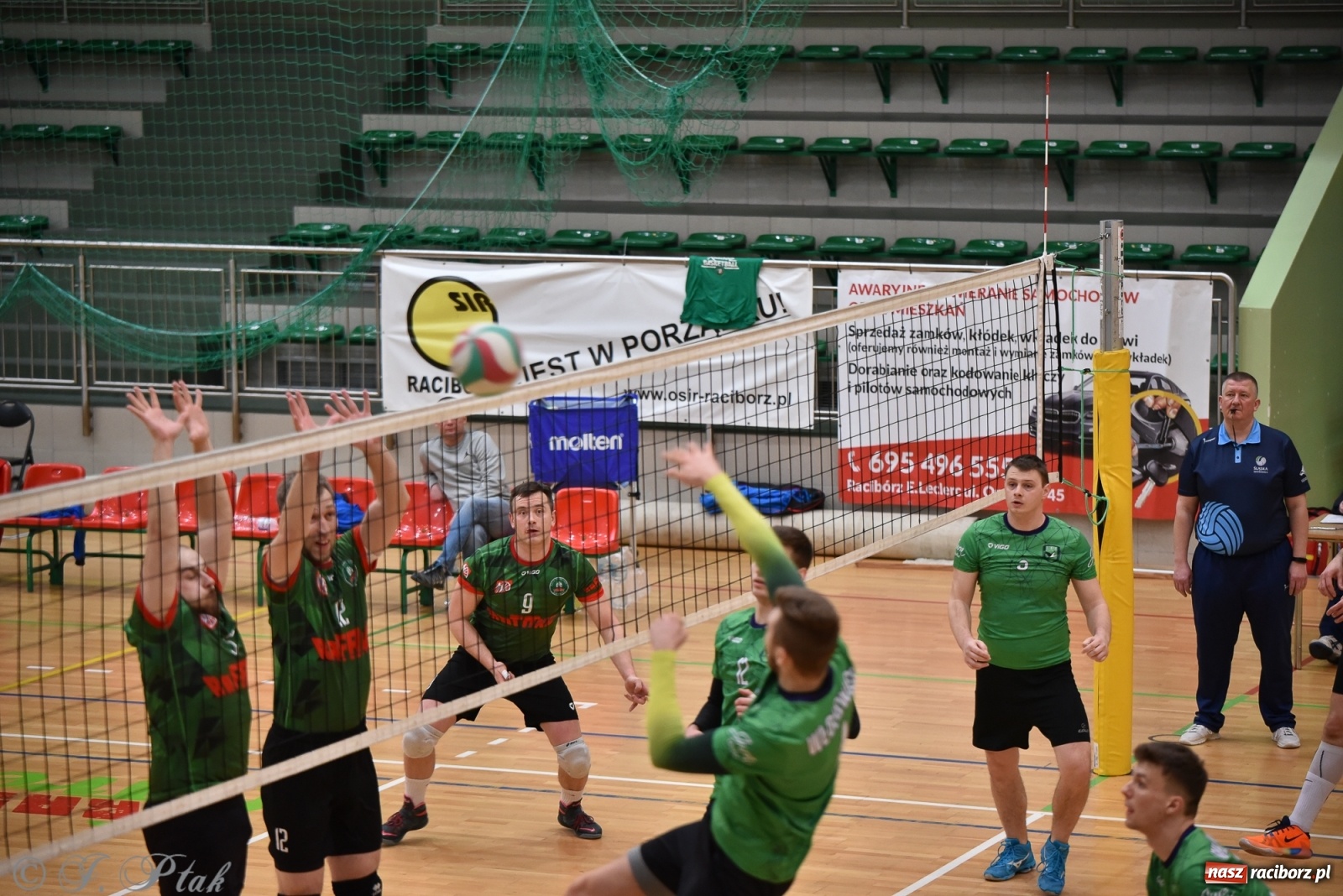 Zdjęcie w galerii na portalu naszraciborz.pl: Siatkówka. Mógł być spacerek, a było pod górkę [FOTO] wiadomości z regionu