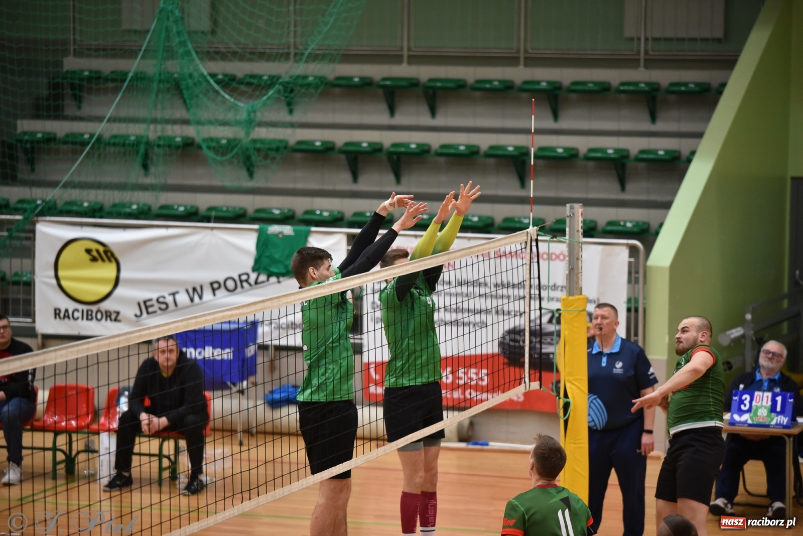 Zdjęcie w galerii na portalu naszraciborz.pl: Siatkówka. Mógł być spacerek, a było pod górkę [FOTO] wiadomości z regionu