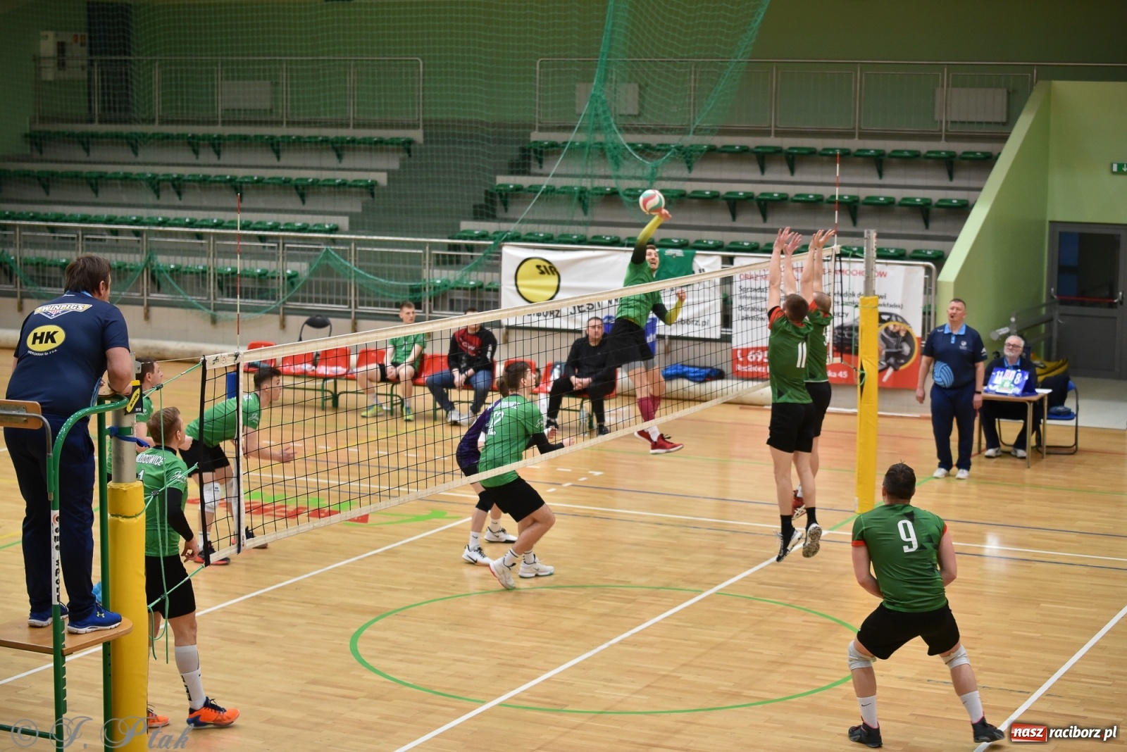 Zdjęcie w galerii na portalu naszraciborz.pl: Siatkówka. Mógł być spacerek, a było pod górkę [FOTO] wiadomości z regionu