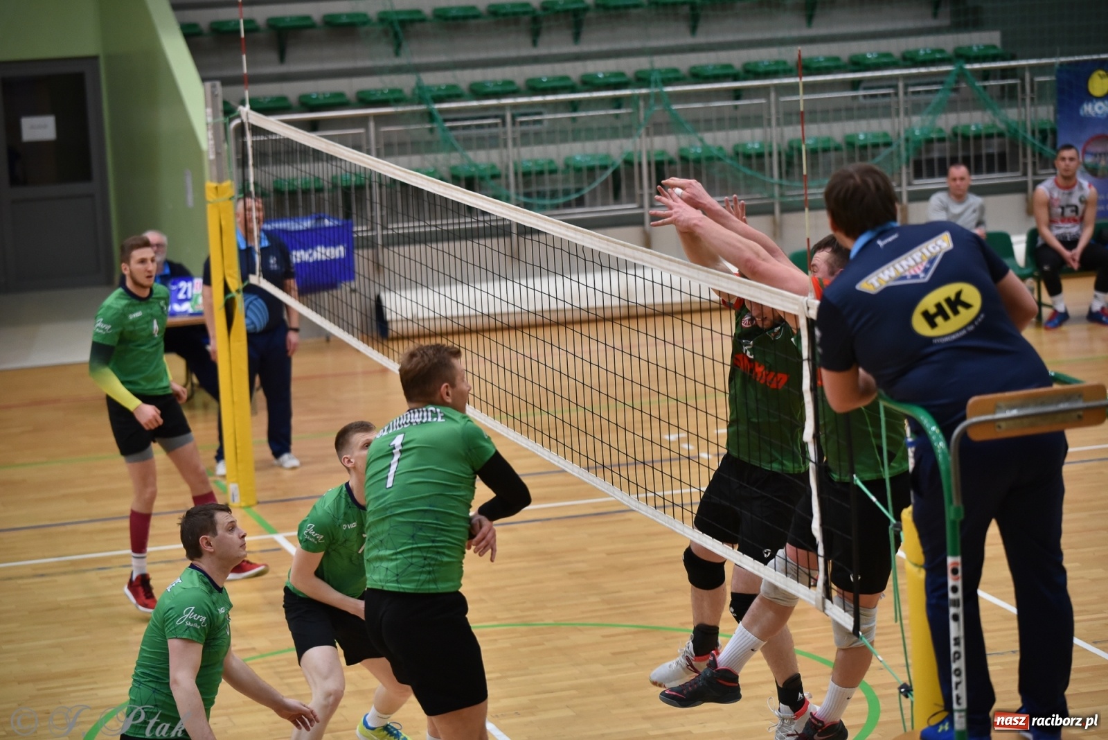 Zdjęcie w galerii na portalu naszraciborz.pl: Siatkówka. Mógł być spacerek, a było pod górkę [FOTO] wiadomości z regionu