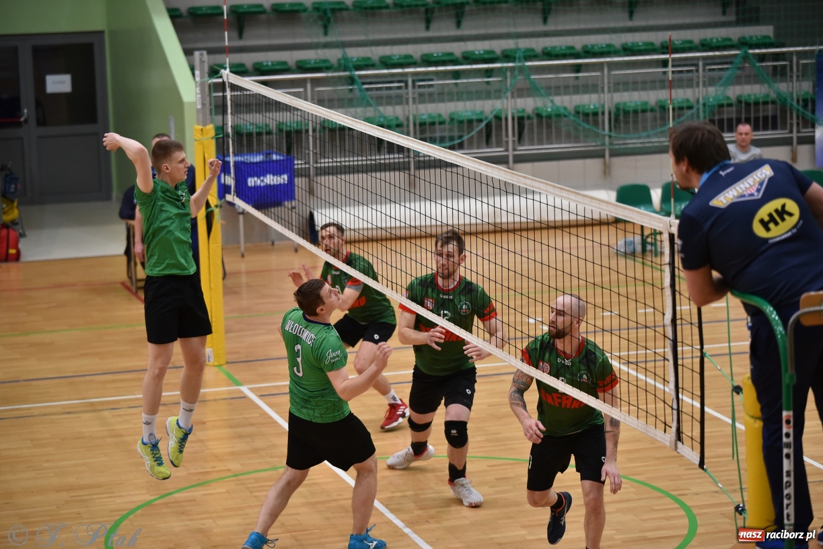 Zdjęcie w galerii na portalu naszraciborz.pl: Siatkówka. Mógł być spacerek, a było pod górkę [FOTO] wiadomości z regionu
