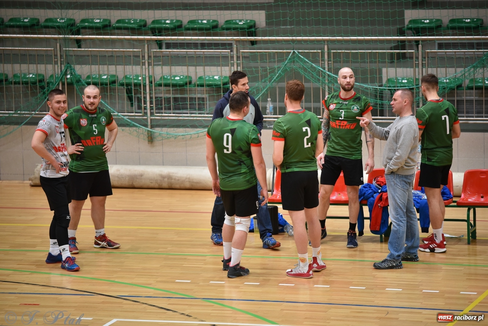 Zdjęcie w galerii na portalu naszraciborz.pl: Siatkówka. Mógł być spacerek, a było pod górkę [FOTO] wiadomości z regionu