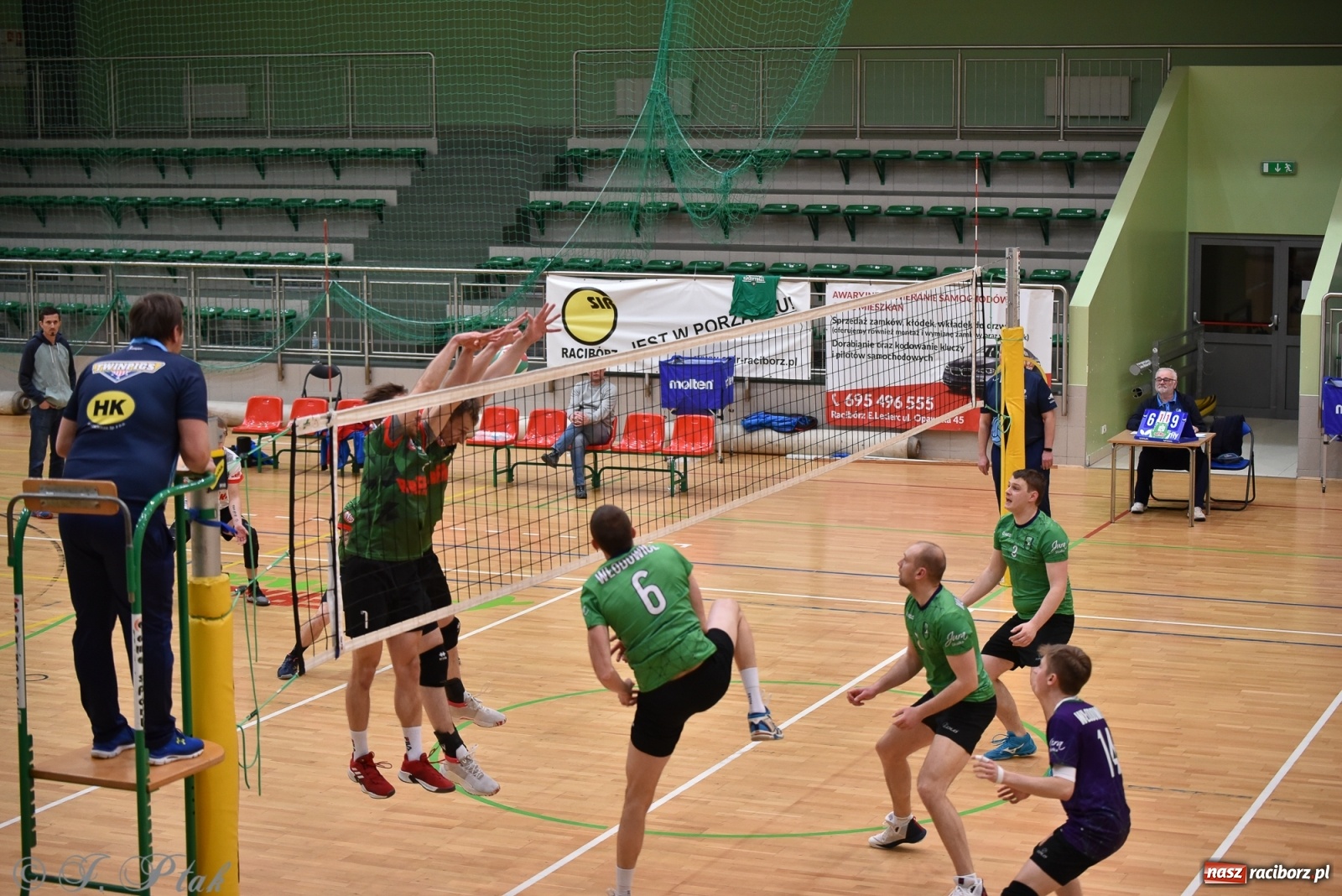 Zdjęcie w galerii na portalu naszraciborz.pl: Siatkówka. Mógł być spacerek, a było pod górkę [FOTO] wiadomości z regionu