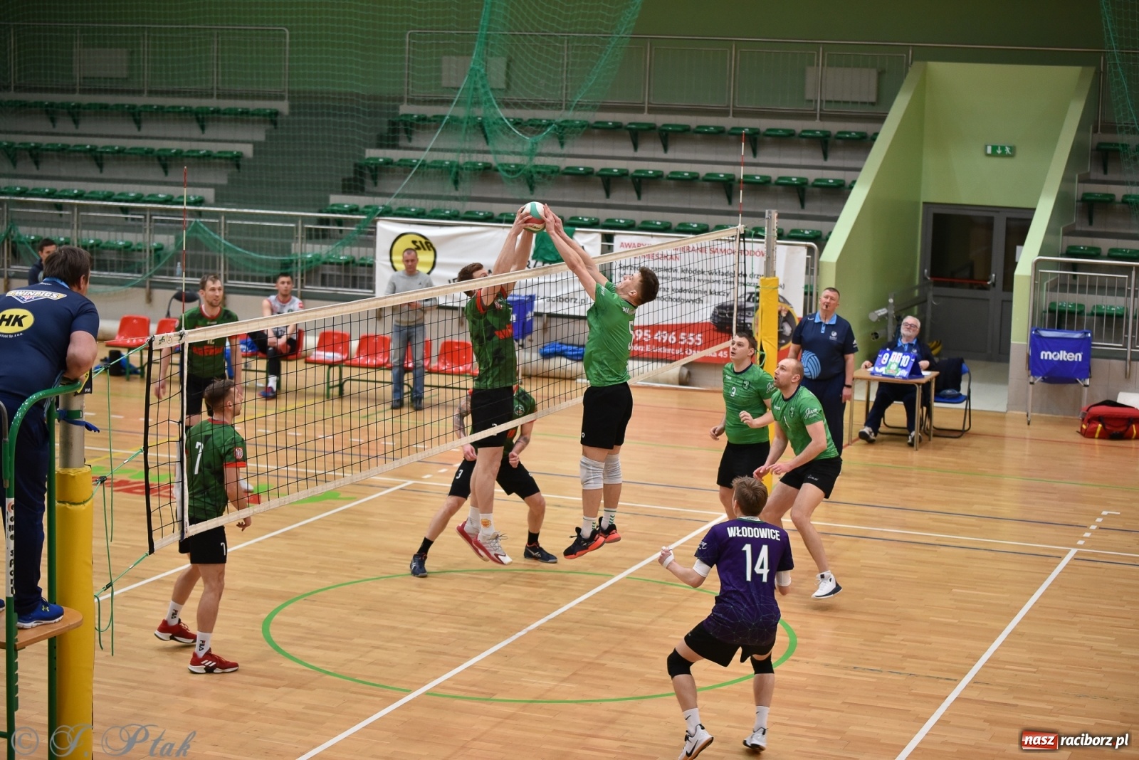 Zdjęcie w galerii na portalu naszraciborz.pl: Siatkówka. Mógł być spacerek, a było pod górkę [FOTO] wiadomości z regionu