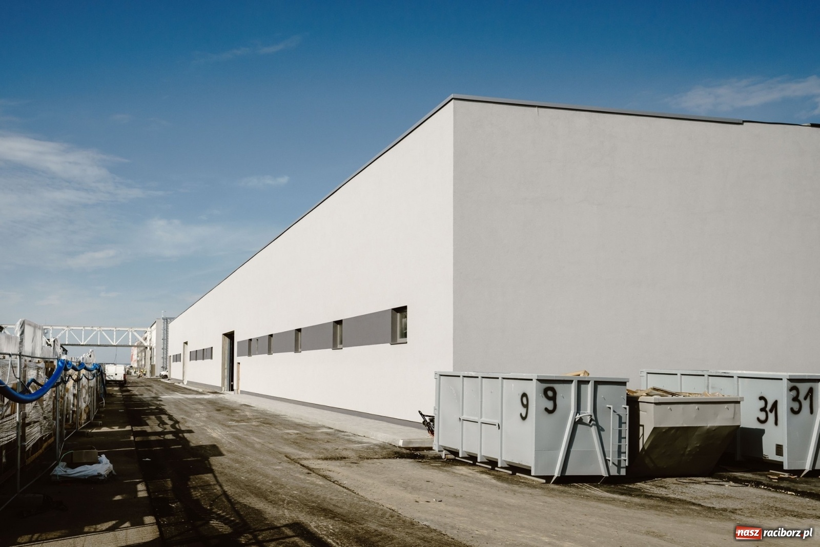 Zdjęcie w galerii na portalu naszraciborz.pl: Eko-Okna finiszują z budową hali. Będą większe od Stadionu Narodowego w Warszawie! wiadomości z regionu
