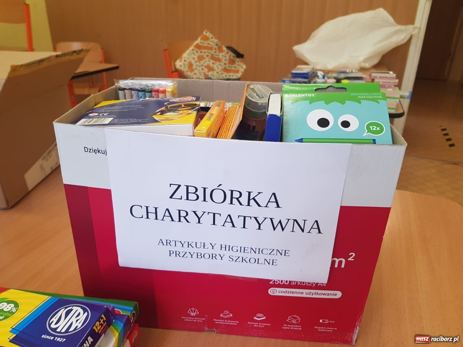 Zdjęcie w galerii na portalu naszraciborz.pl: Charytatywna zbiórka w raciborskiej Trzynastce wiadomości z regionu