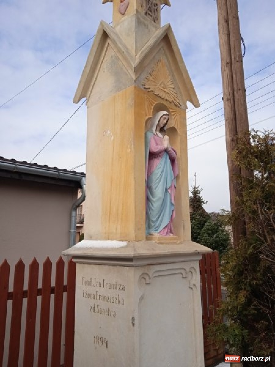 Zdjęcie w galerii na portalu naszraciborz.pl: Odrestaurowano zabytkowy krzyż w Markowicach wiadomości z regionu