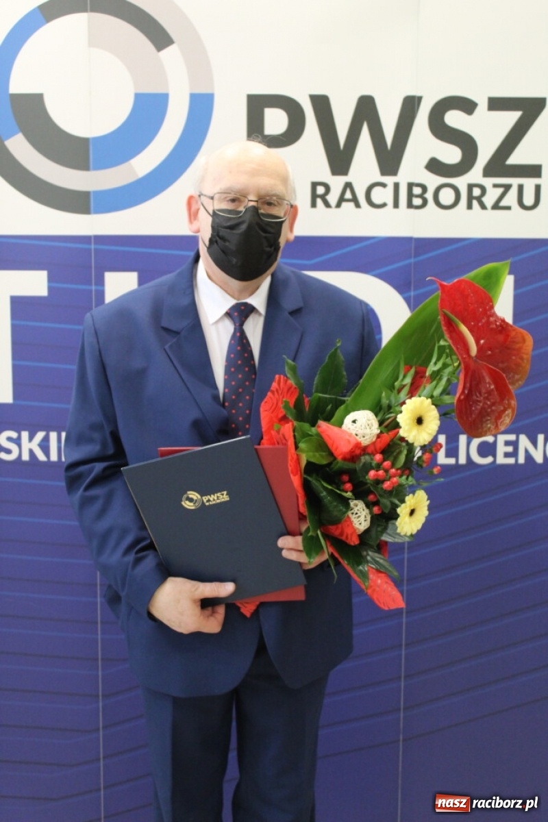 Zdjęcie w galerii na portalu naszraciborz.pl: Dr Janusz Nowak z PWSZ Racibórz powołany do Rady Naukowej Instytutu De Republica wiadomości z regionu