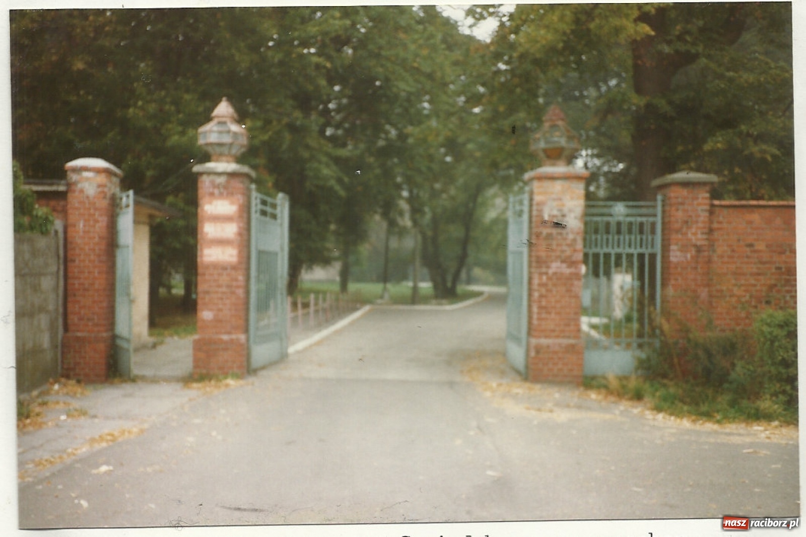 Zdjęcie w galerii na portalu naszraciborz.pl: Usuwanie burżuazyjnych reliktów, czyli jak pałac w Wojnowicach na szpital zamieniano wiadomości z regionu