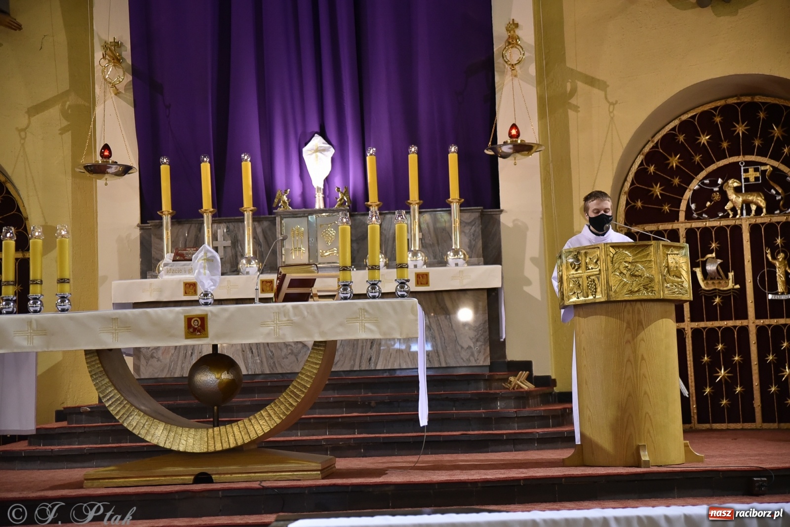 Zdjęcie w galerii na portalu naszraciborz.pl: Wielki Czwartek w kościele NSPJ [FOTO] wiadomości z regionu