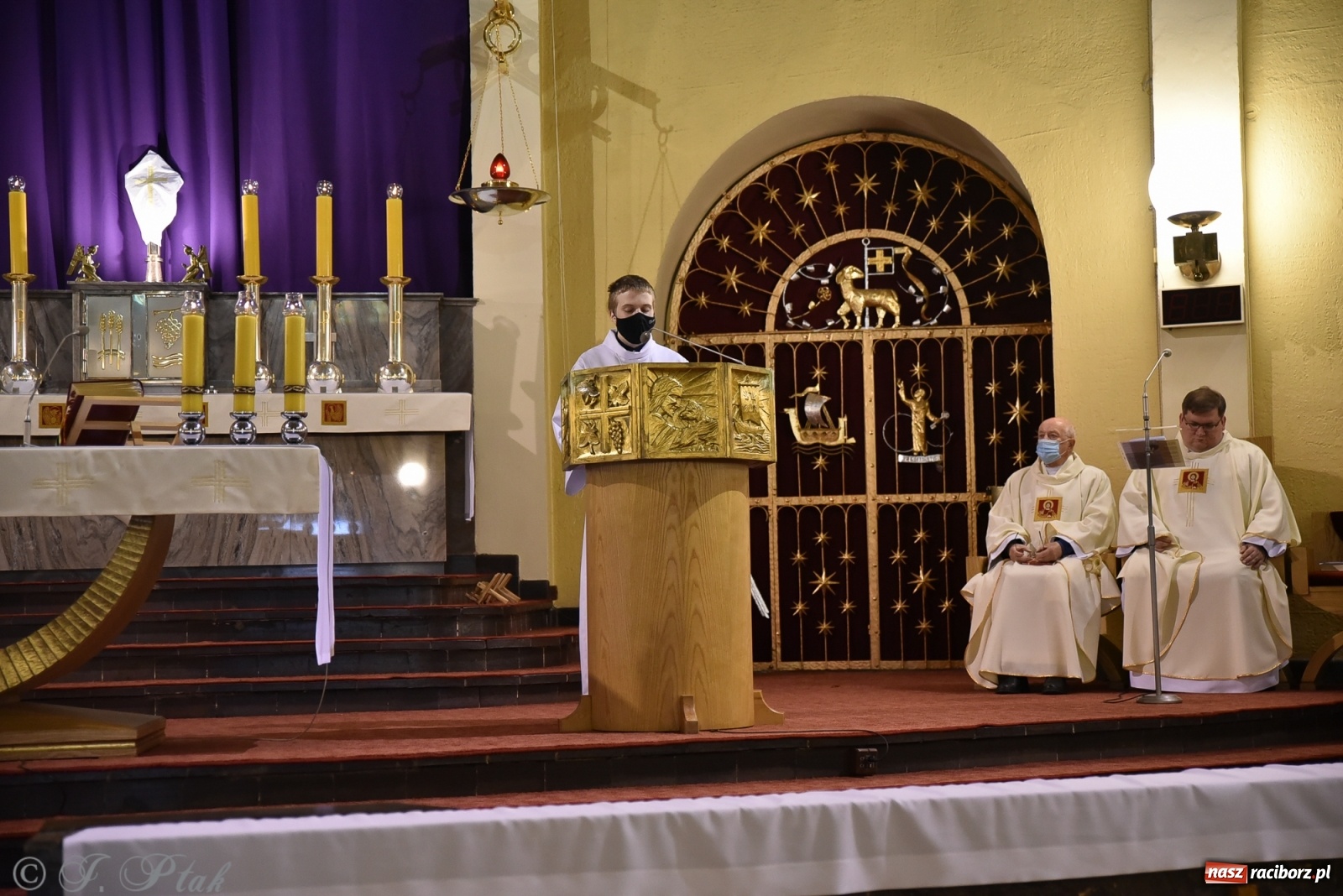Zdjęcie w galerii na portalu naszraciborz.pl: Wielki Czwartek w kościele NSPJ [FOTO] wiadomości z regionu