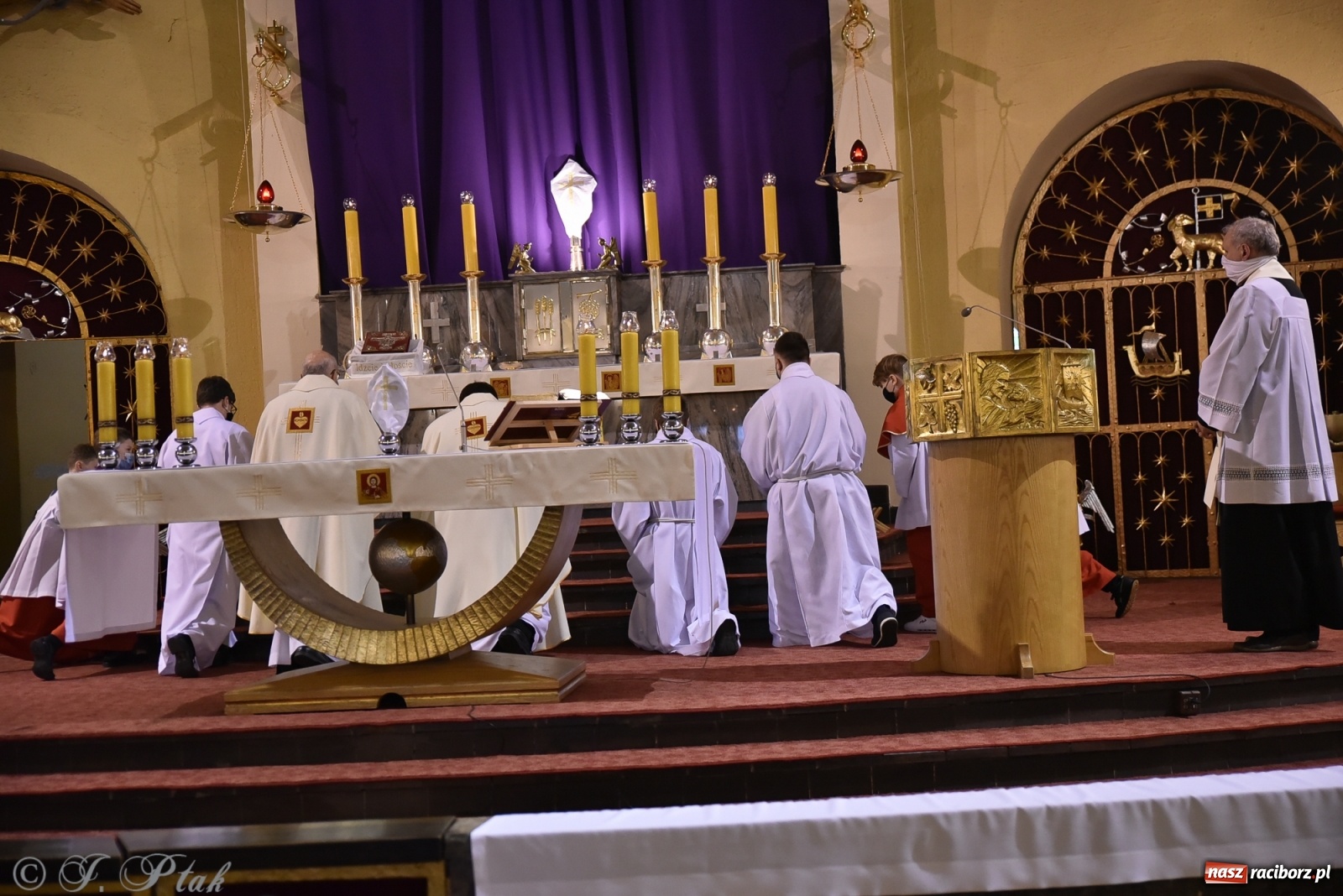 Zdjęcie w galerii na portalu naszraciborz.pl: Wielki Czwartek w kościele NSPJ [FOTO] wiadomości z regionu