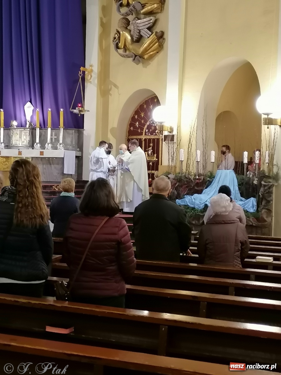 Zdjęcie w galerii na portalu naszraciborz.pl: Wielki Czwartek w kościele NSPJ [FOTO] wiadomości z regionu