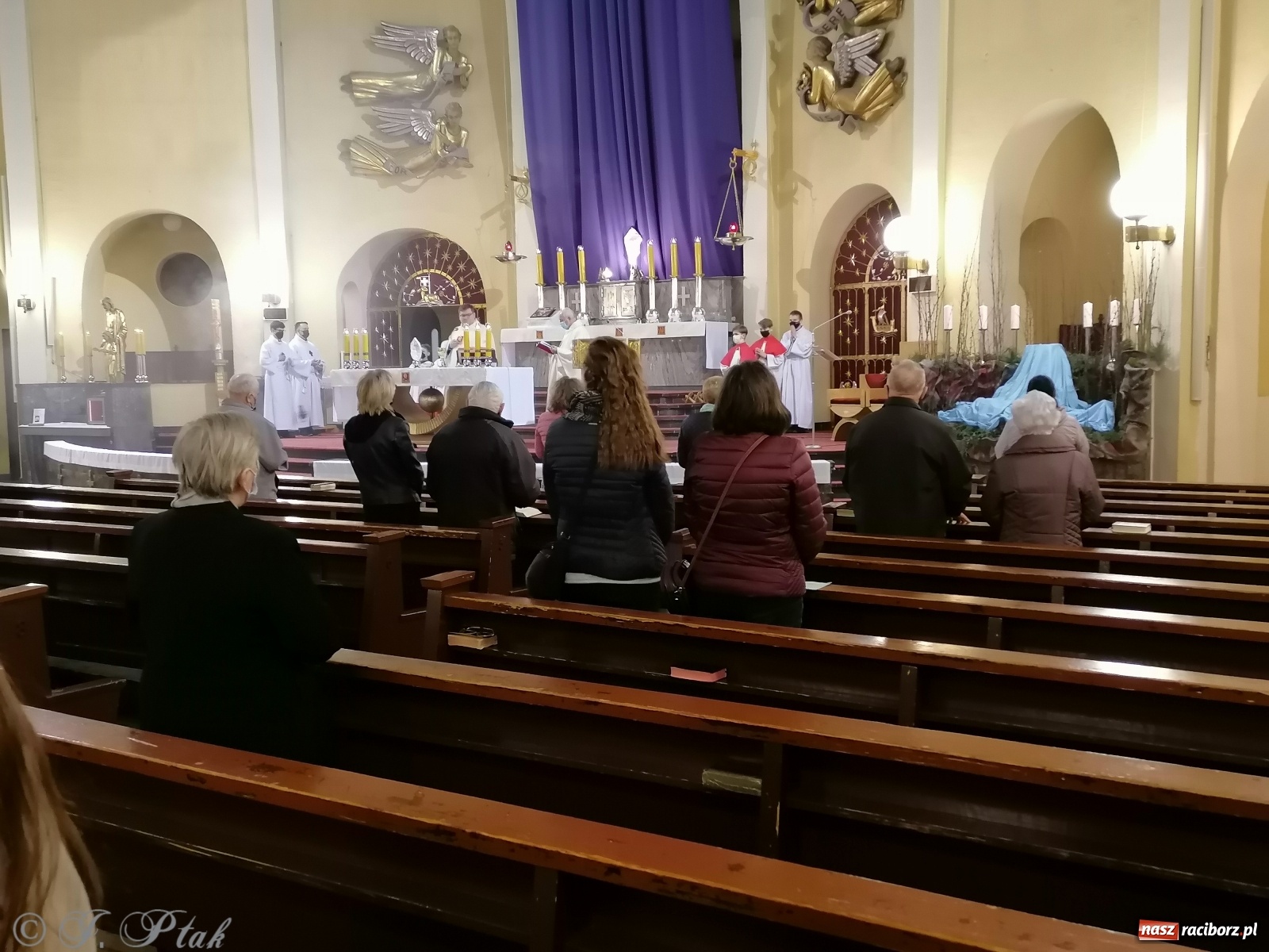 Zdjęcie w galerii na portalu naszraciborz.pl: Wielki Czwartek w kościele NSPJ [FOTO] wiadomości z regionu