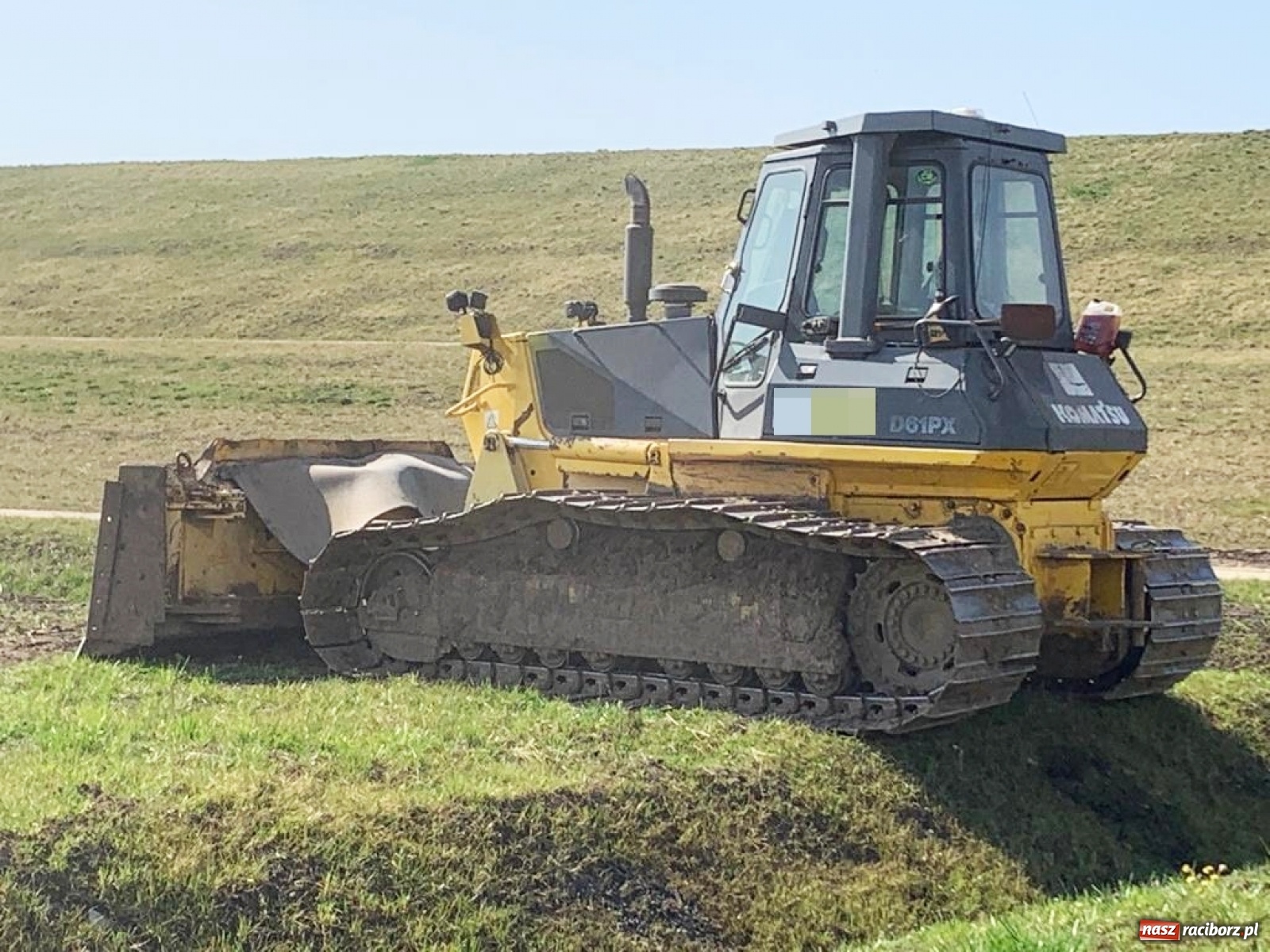 Zdjęcie w galerii na portalu naszraciborz.pl: Policja i służby ochrony środowiska wyjaśniają sprawę zrzutu oleju na terenie zbiornika Racibórz wiadomości z regionu