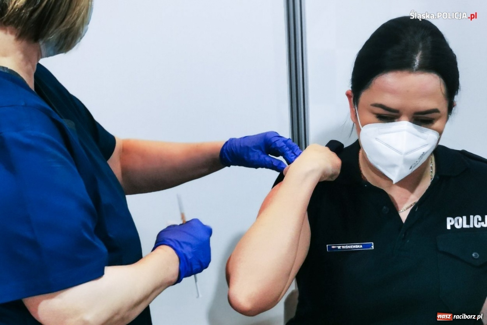 Zdjęcie w galerii na portalu naszraciborz.pl: Trwa akcja szczepień służb mundurowych wiadomości z regionu
