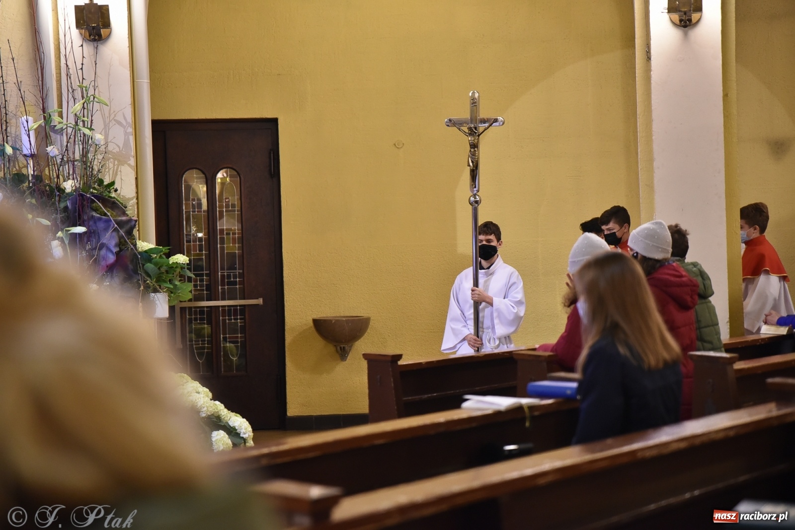 Zdjęcie w galerii na portalu naszraciborz.pl: Wielki Piątek - dzień Krzyża [FOTO] wiadomości z regionu
