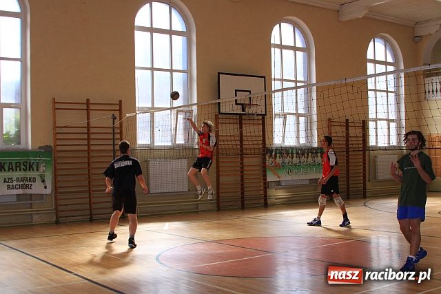 Zdjęcie w galerii na portalu naszraciborz.pl: W SMS-ie najlepsi siatkarze wiadomości z regionu